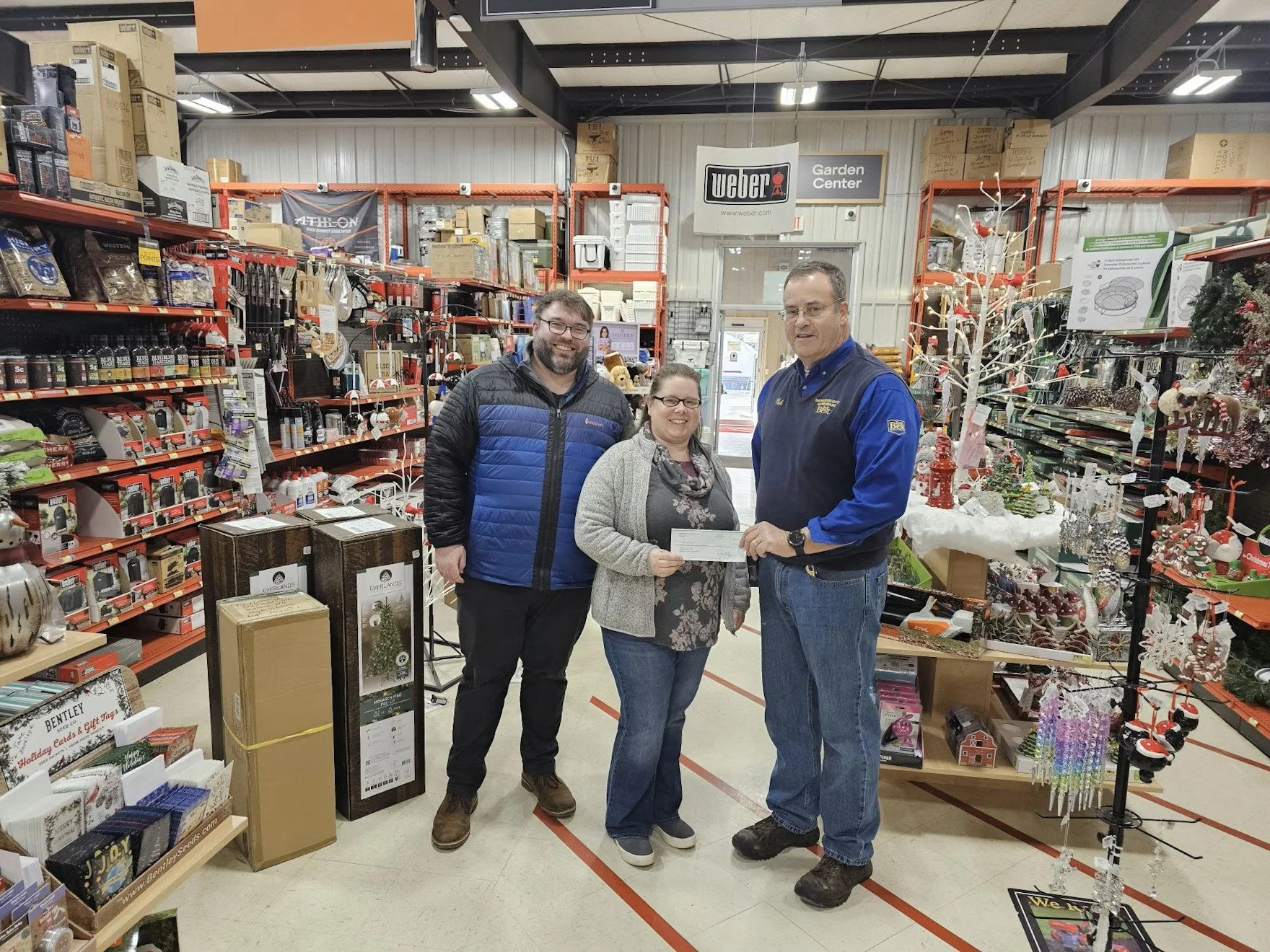 Damariscotta Hardware raises $2,500 for Healthy Lincoln County