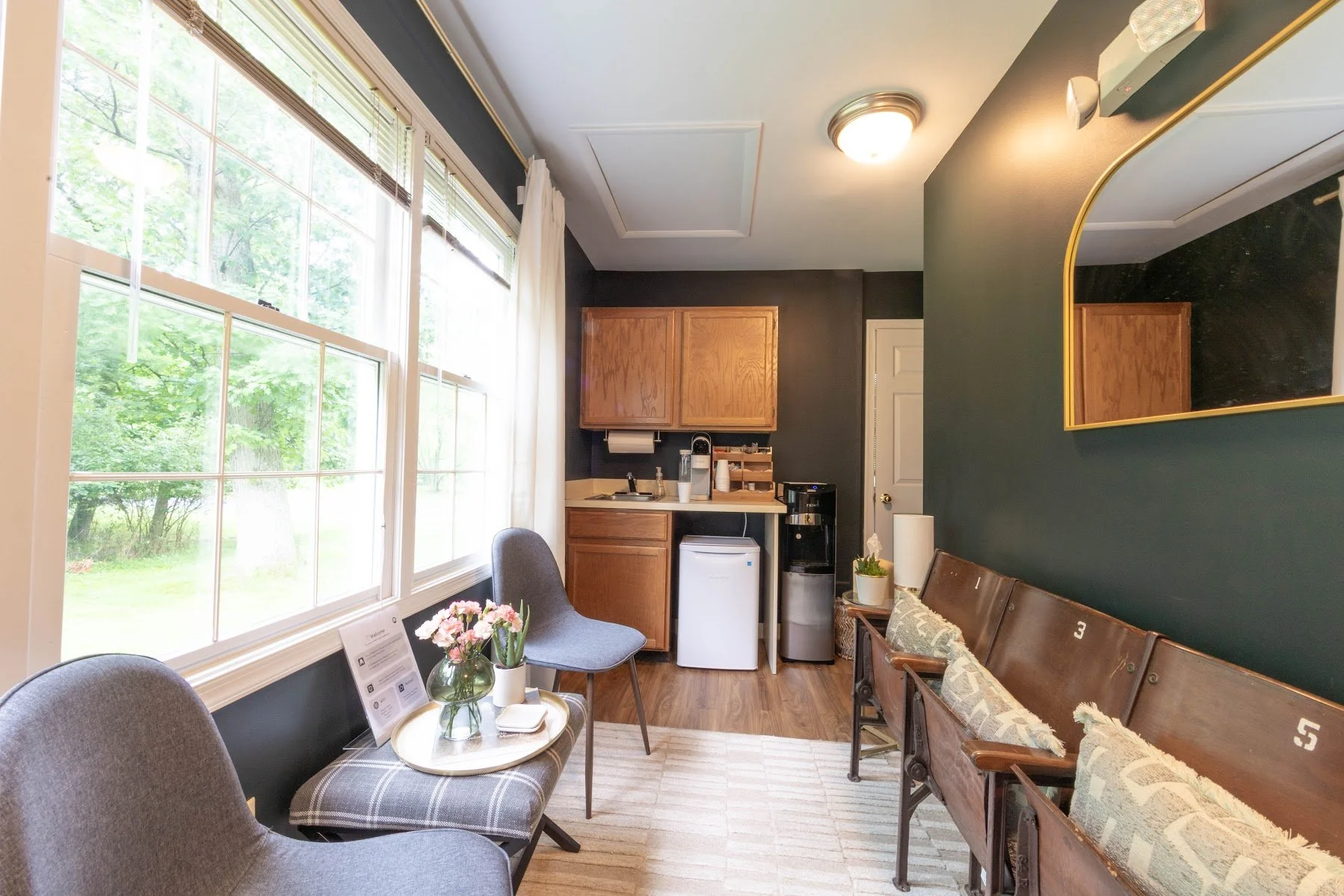 waiting room for office