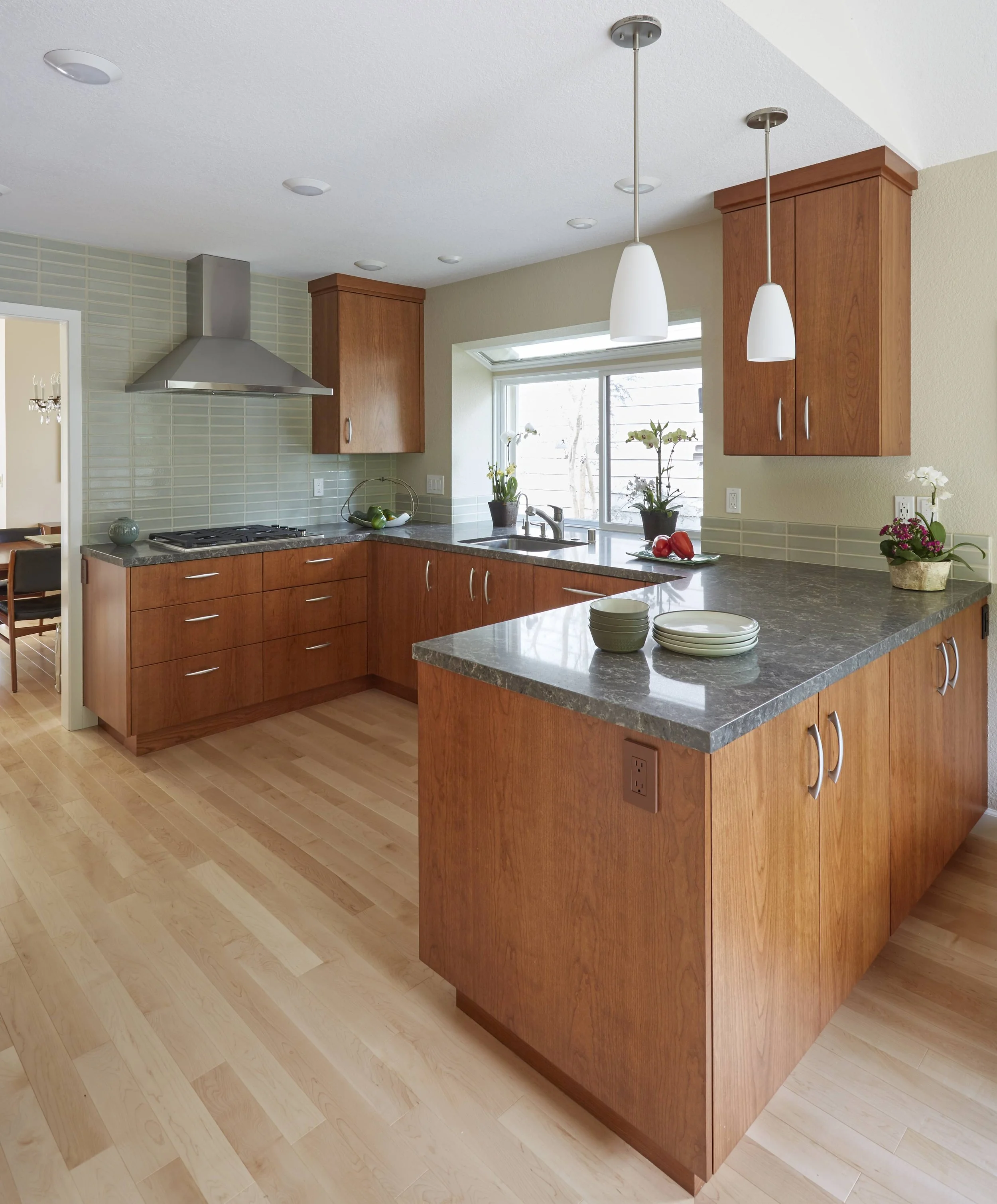 G kitchen 2.jpeg