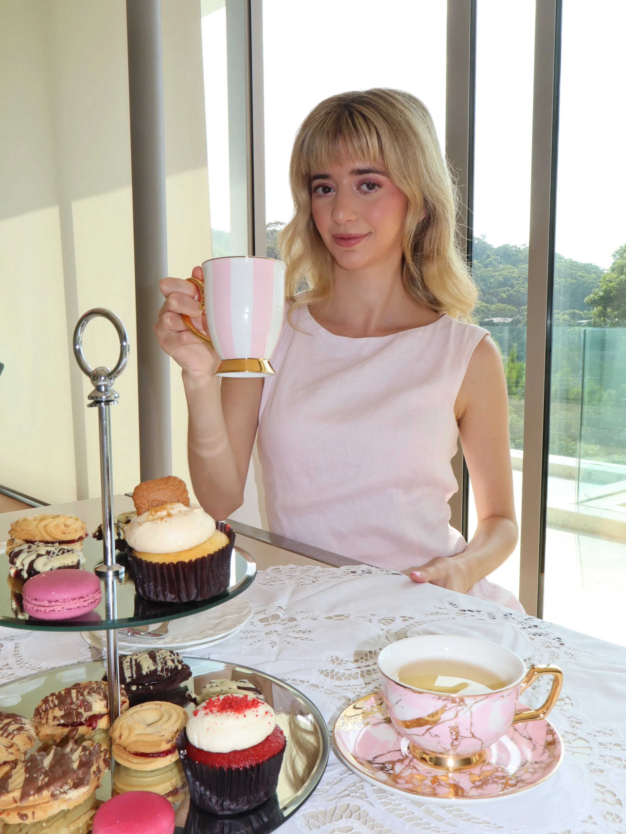 Pink Aesthetic Content Creator