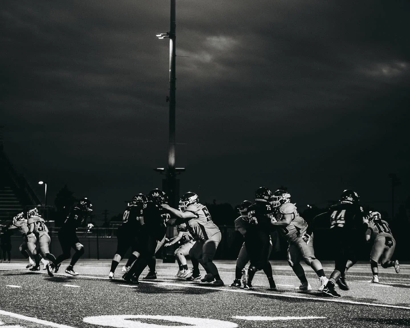 No glory without grit 🔥
Shoutout to our warriors in the trenches.

@wnfcfootball
#WNFC #WNFCFootball #StepYourGameUp #FootballLooksLikeThis #BuiltDifferent #HerGame #StrongerTogether #Utah  #WomensTackleFootball #UtahFalconz #FalconzFamily #WingzUp 