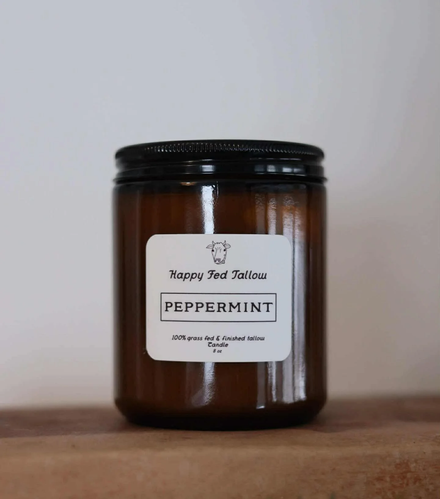 These beauties 😍
Zero toxins + longer burn time. Plus, there&rsquo;s something extra satisfying about using traditional, sustainable, &amp; pure ingredients like tallow. Does anyone else get headaches from certain candles/ cleaning products? These a