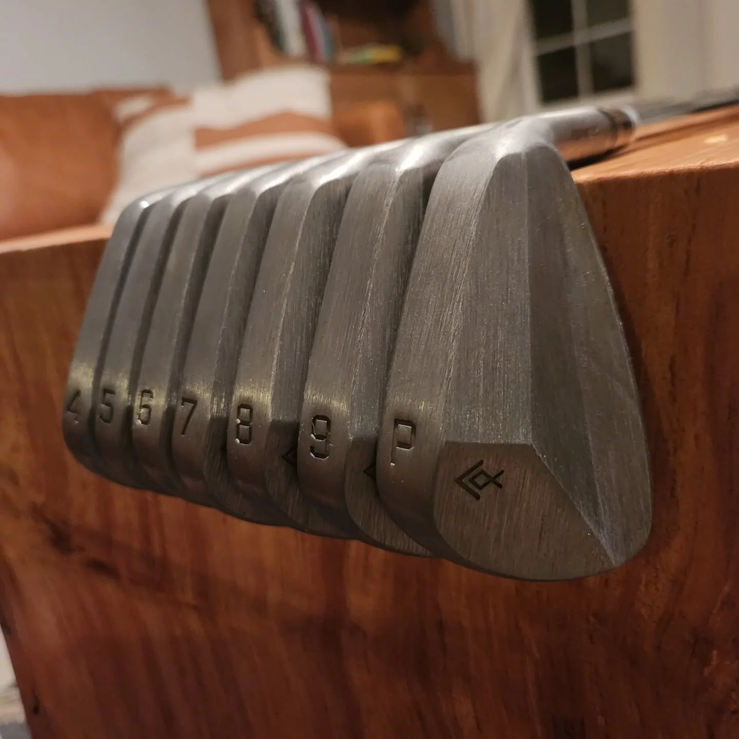 Wrapping grips while everyone is in bed
#golf