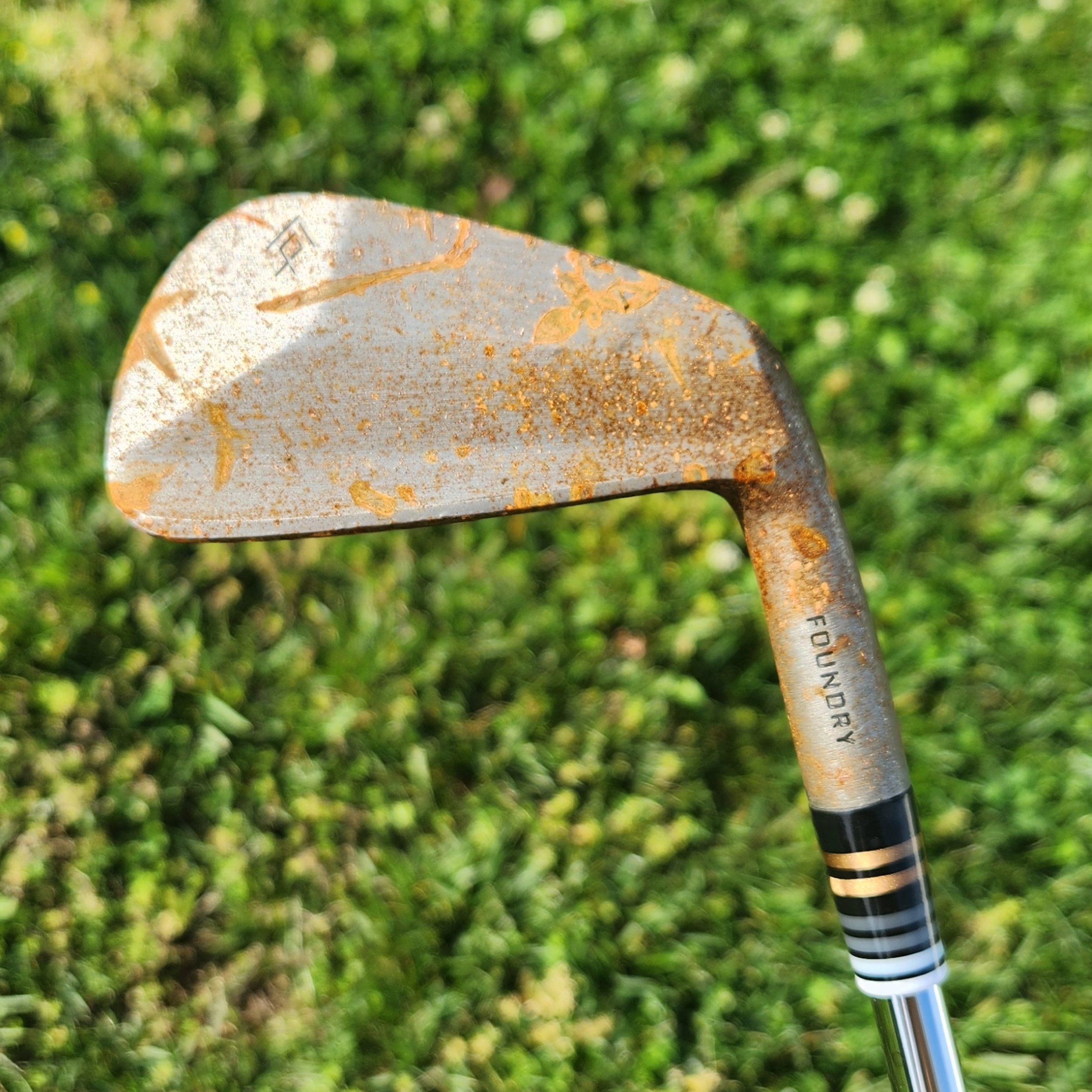 Left this 7i out in the rain to weather test it and show y'all how raw blades can weather. Quick rub with the wire brush and nothin to it.