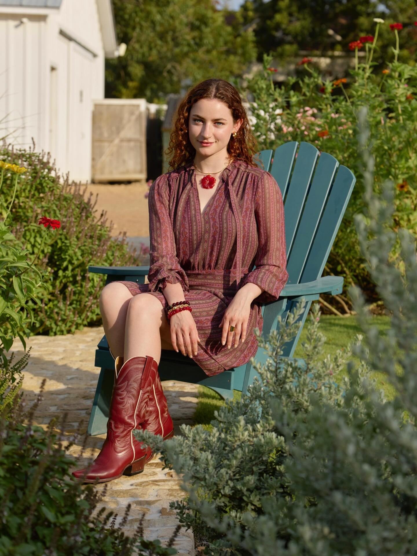 A few favs from my most recent shoot with @nest.jewelry !! This was such a fabulous shoot with the best team of women at the helm. Such a magical day ✨ 

Photographer: @s.miller.photo