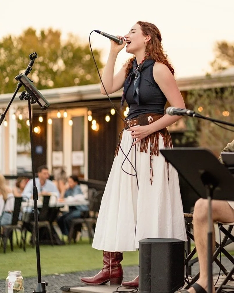 Loved getting to perform for y&rsquo;all so much during the Fall Antique Show, we&rsquo;re back this weekend for @roundtopfilmfestival! 
11/7 - 7pm @oakbonesroundtop
11/8 - 10:30am-12pm at the Town Hall 
11/8 - 6-8pm @ellis_motel 
See yall there! ❤️