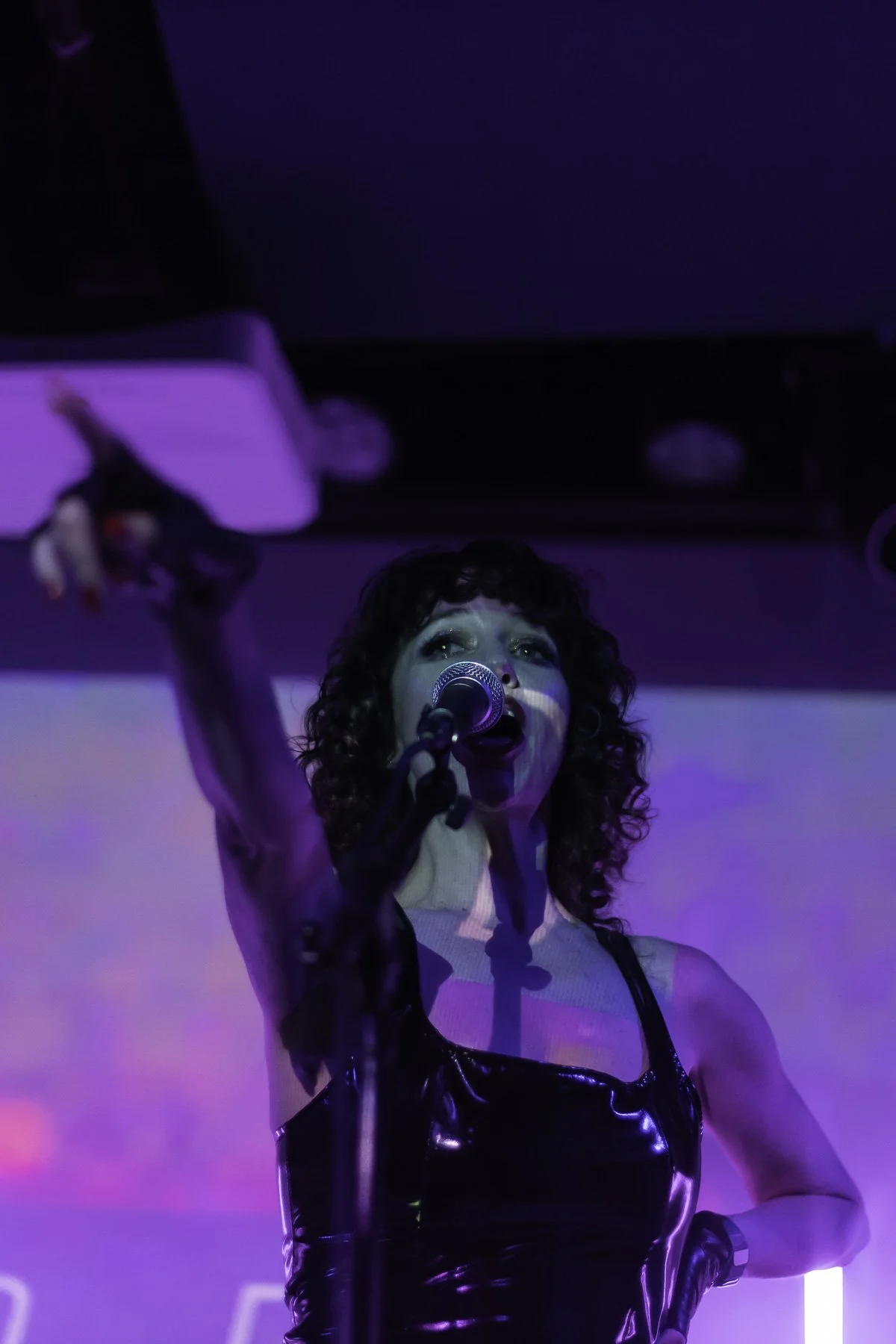 Live at Pianos NYC. Photo by Faye Tab