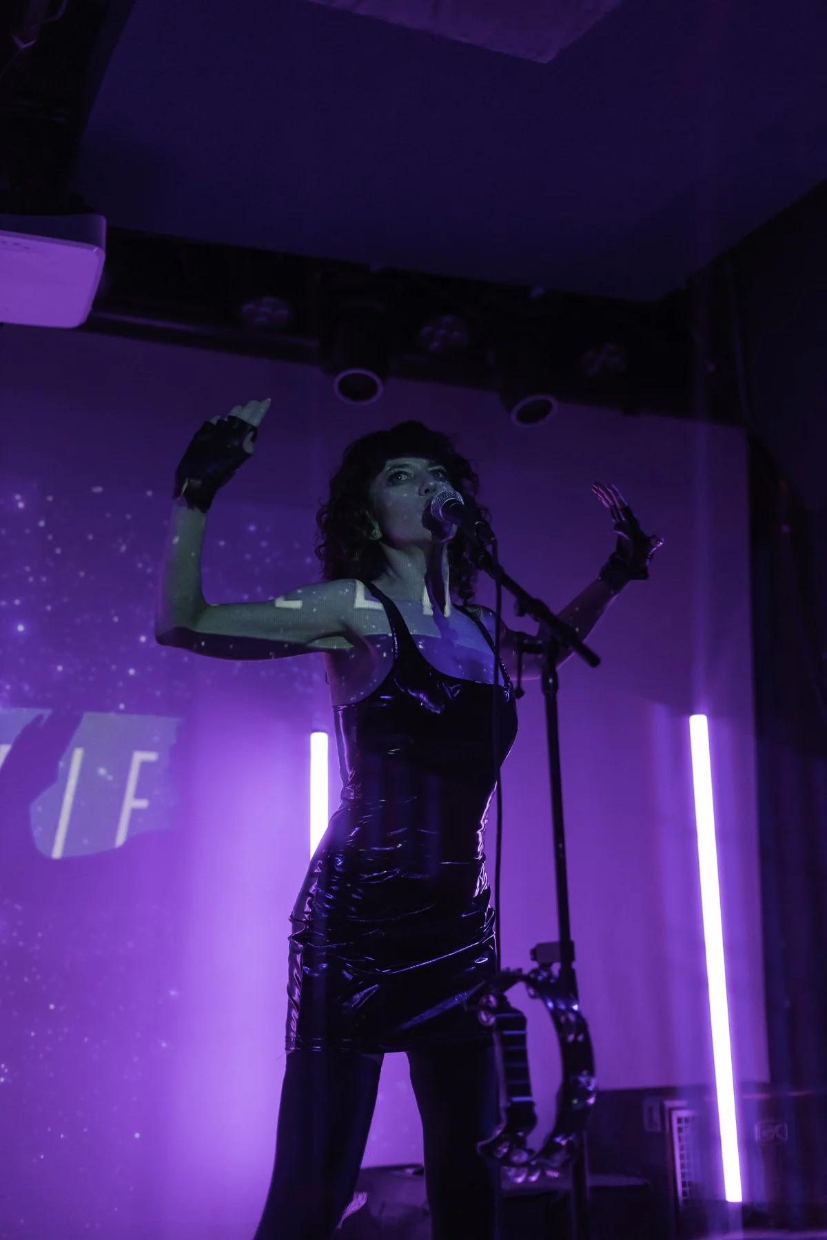 Live at Pianos NYC. Photo by Faye Tab