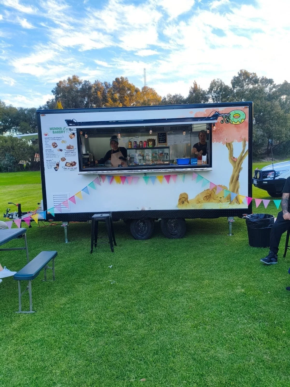 The Vines Twilight Market