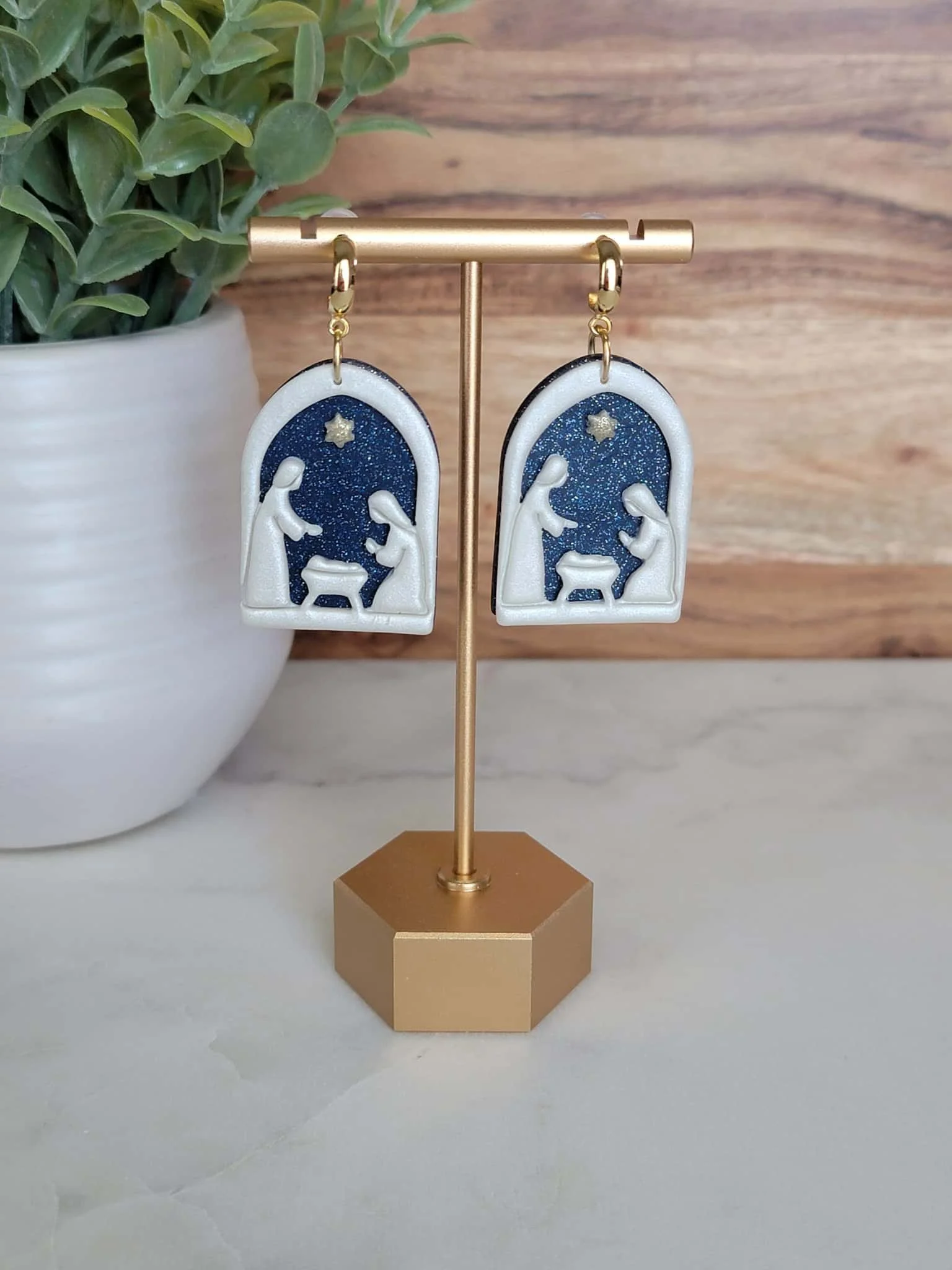 Oh Holy Night - gold.jpg