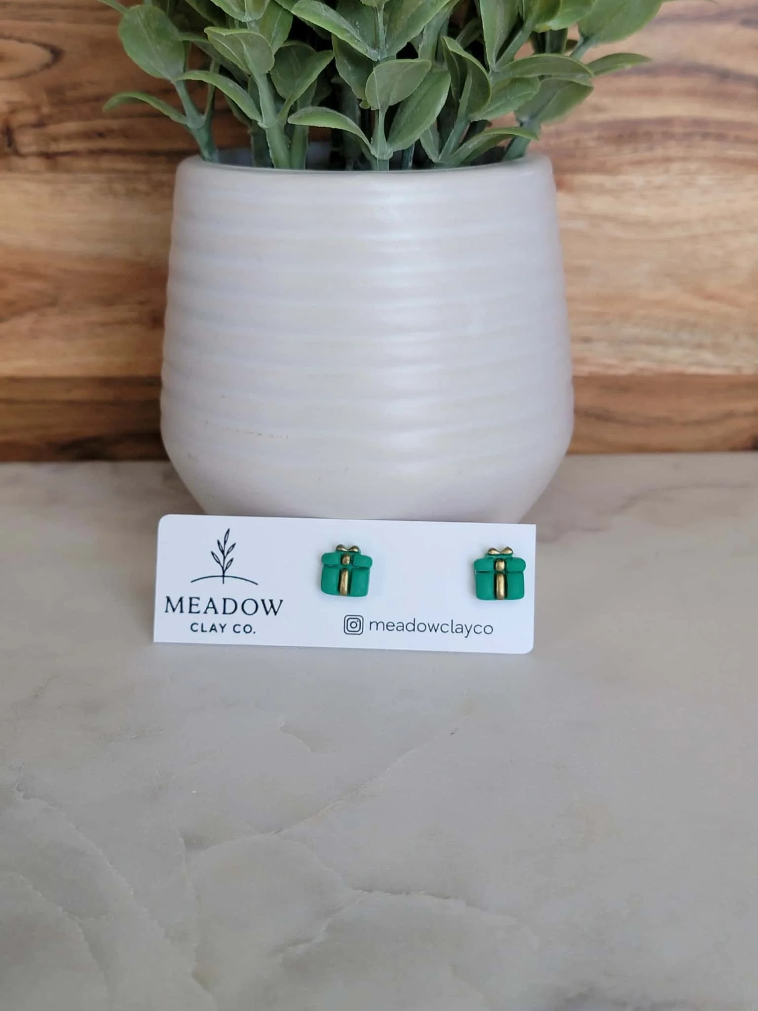 Present stud - green - gold.jpg