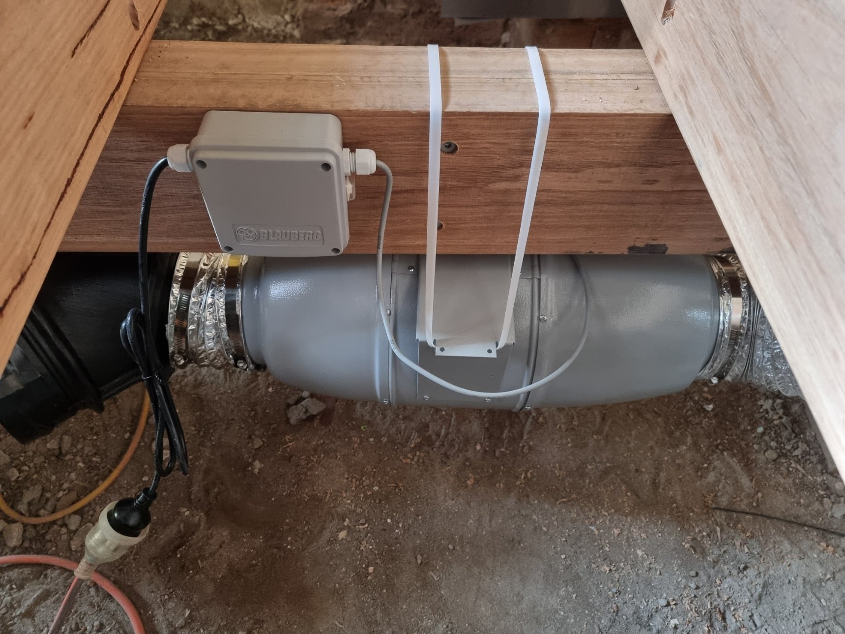 subfloor ventilation 3.jpg