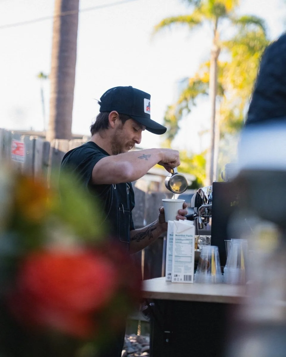 Big dreams. Small cart. Great coffee.

#entrepeneur #specialtycoffee #smallbusiness #dreambig #coffeecart