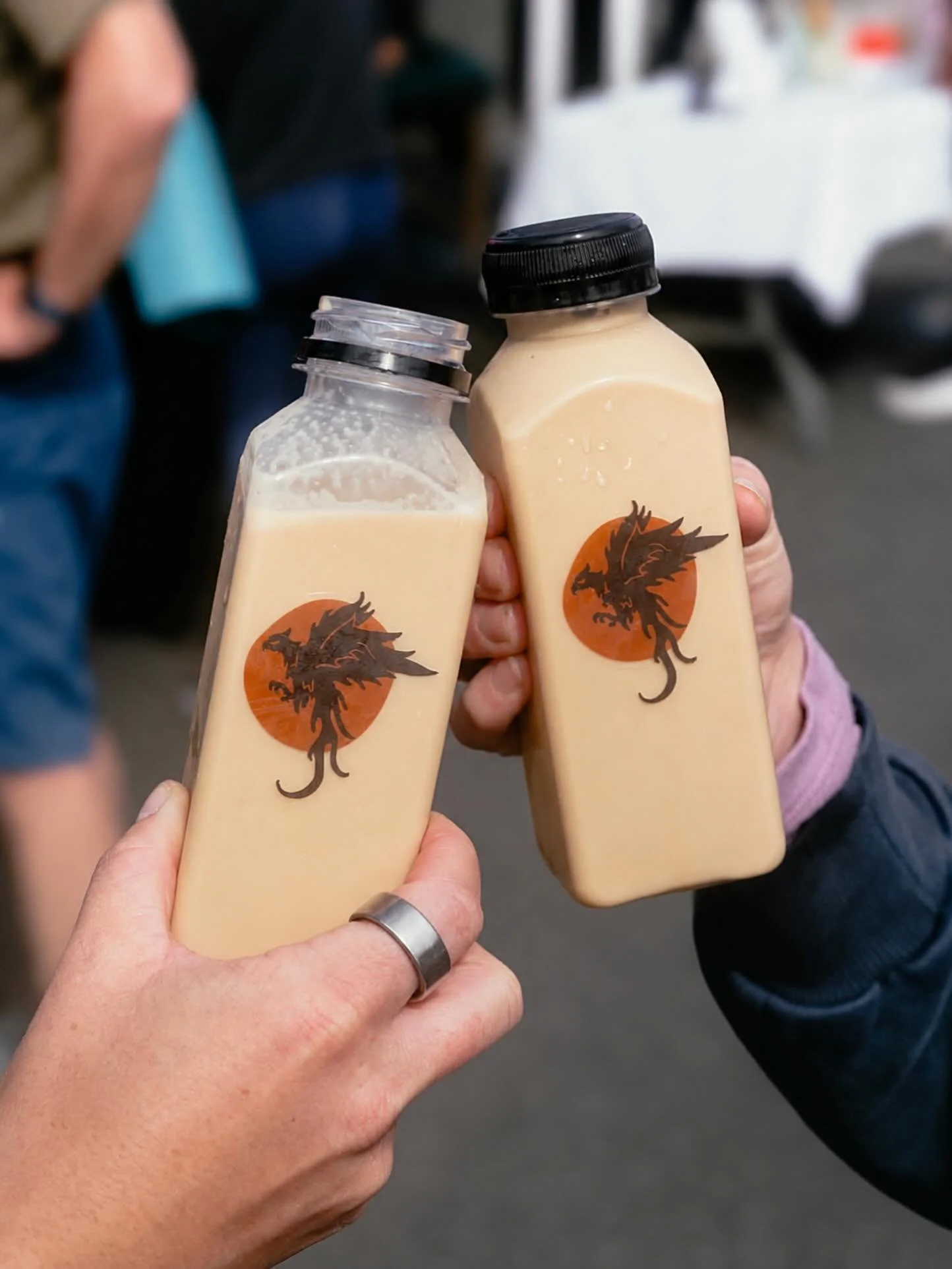 Just Grab &amp; GO ☕️➡️

&ldquo;TO GO&rdquo; bottles for your next events? Send us a DM!✨🤎

#coffee #coffeecoffeecoffee #coffees #coffeebottles #coffeeforevents