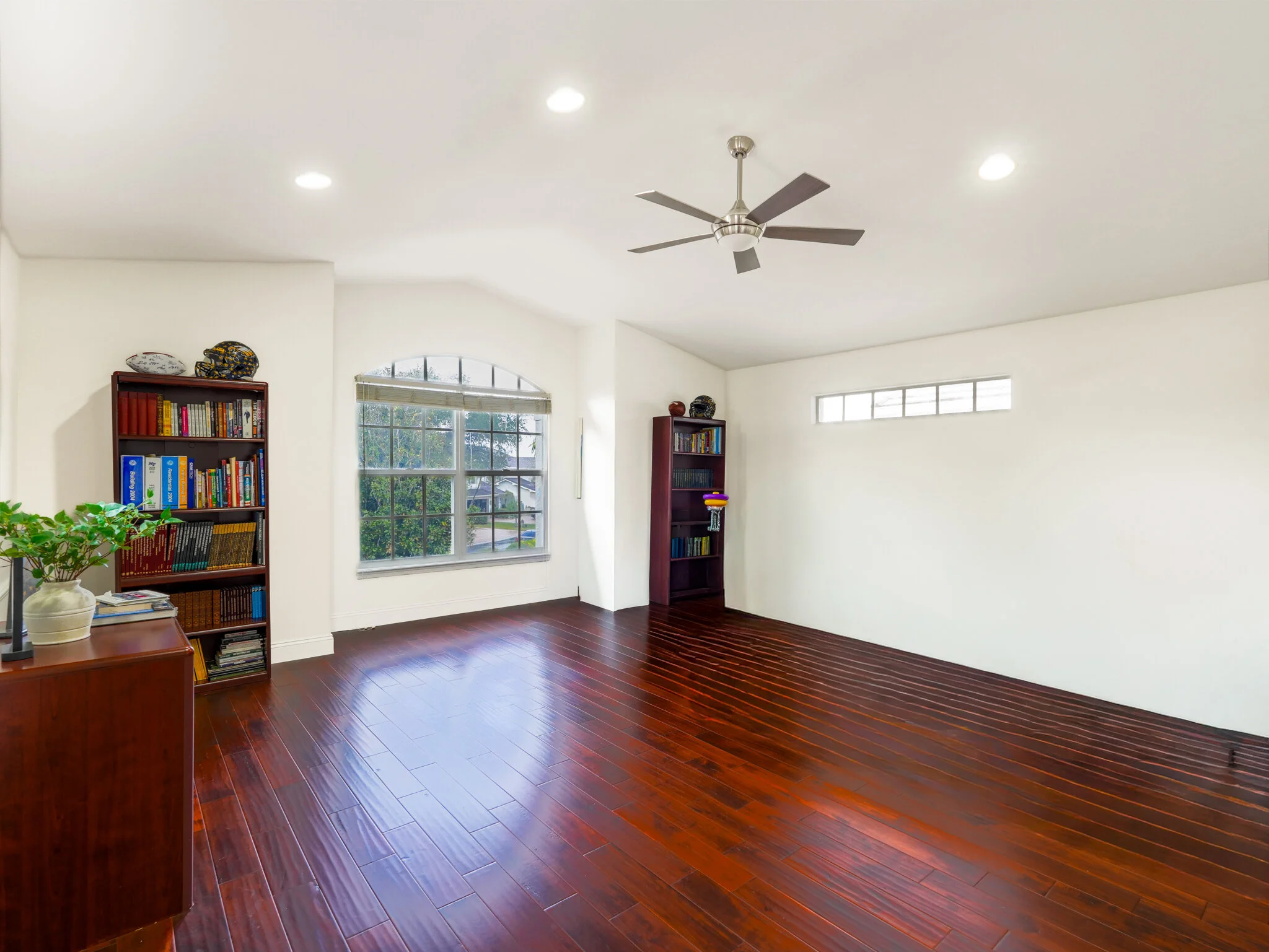 5908 3 Iron Dr. # 220