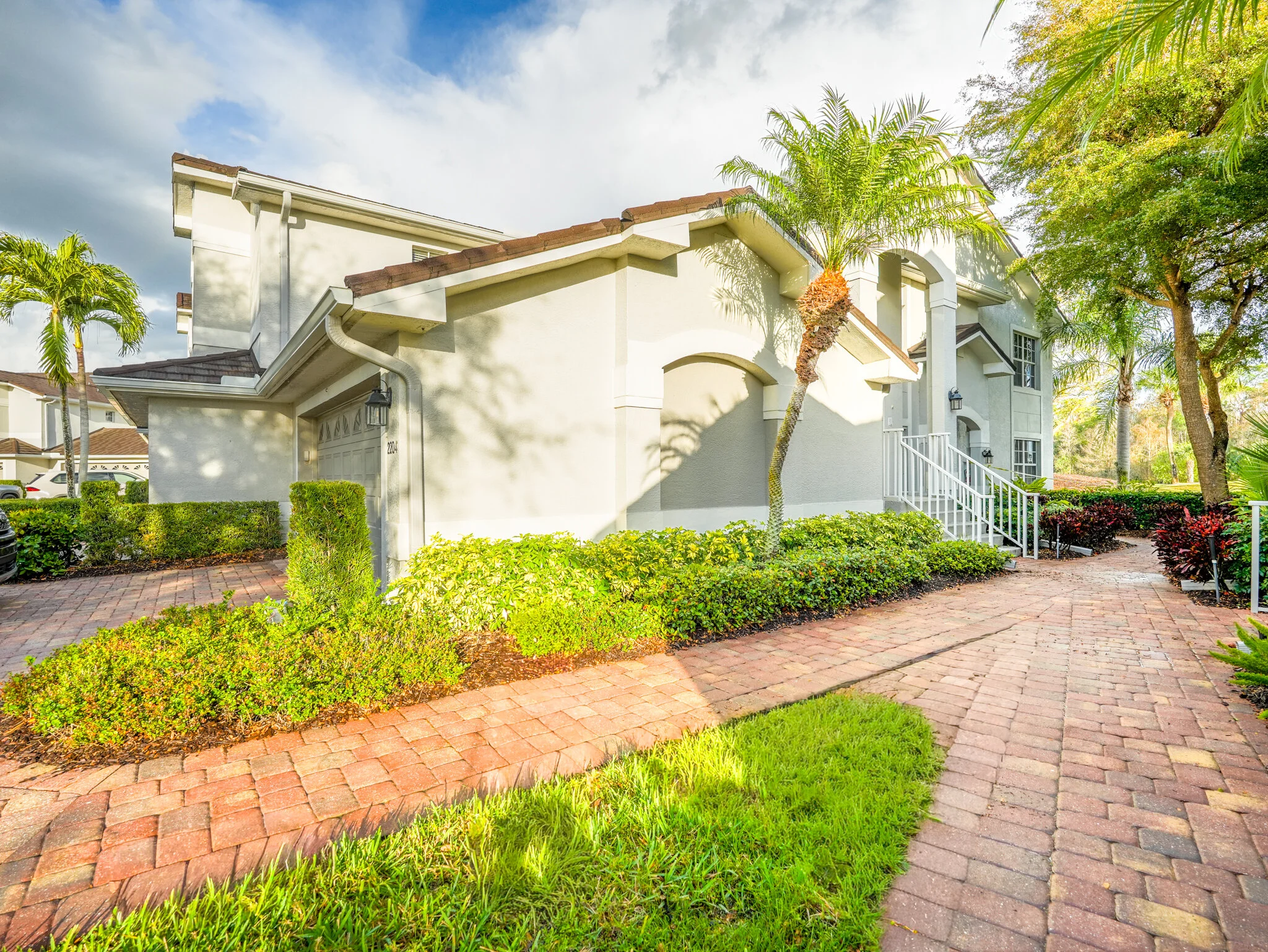 5908 3 Iron Dr. # 220