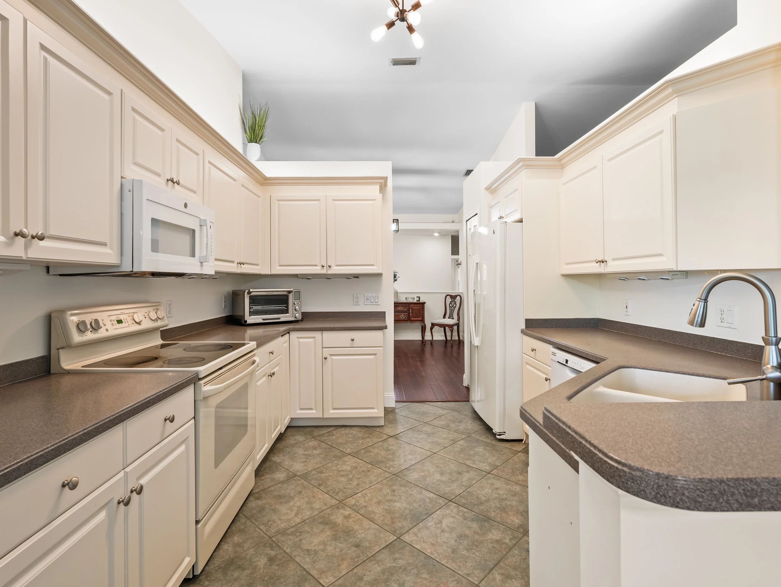 5908 3 Iron Dr. # 220