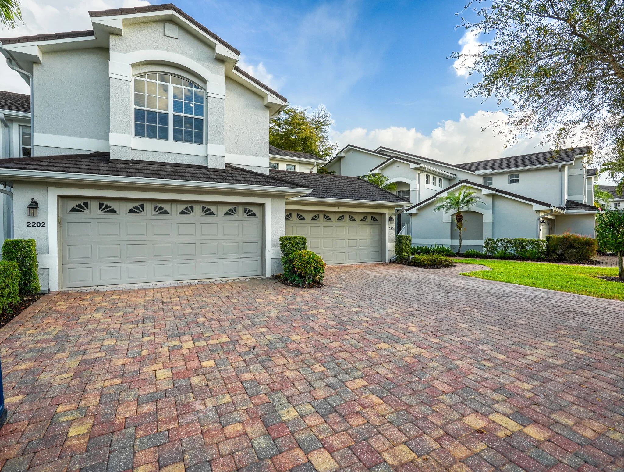 5908 3 Iron Dr. # 220