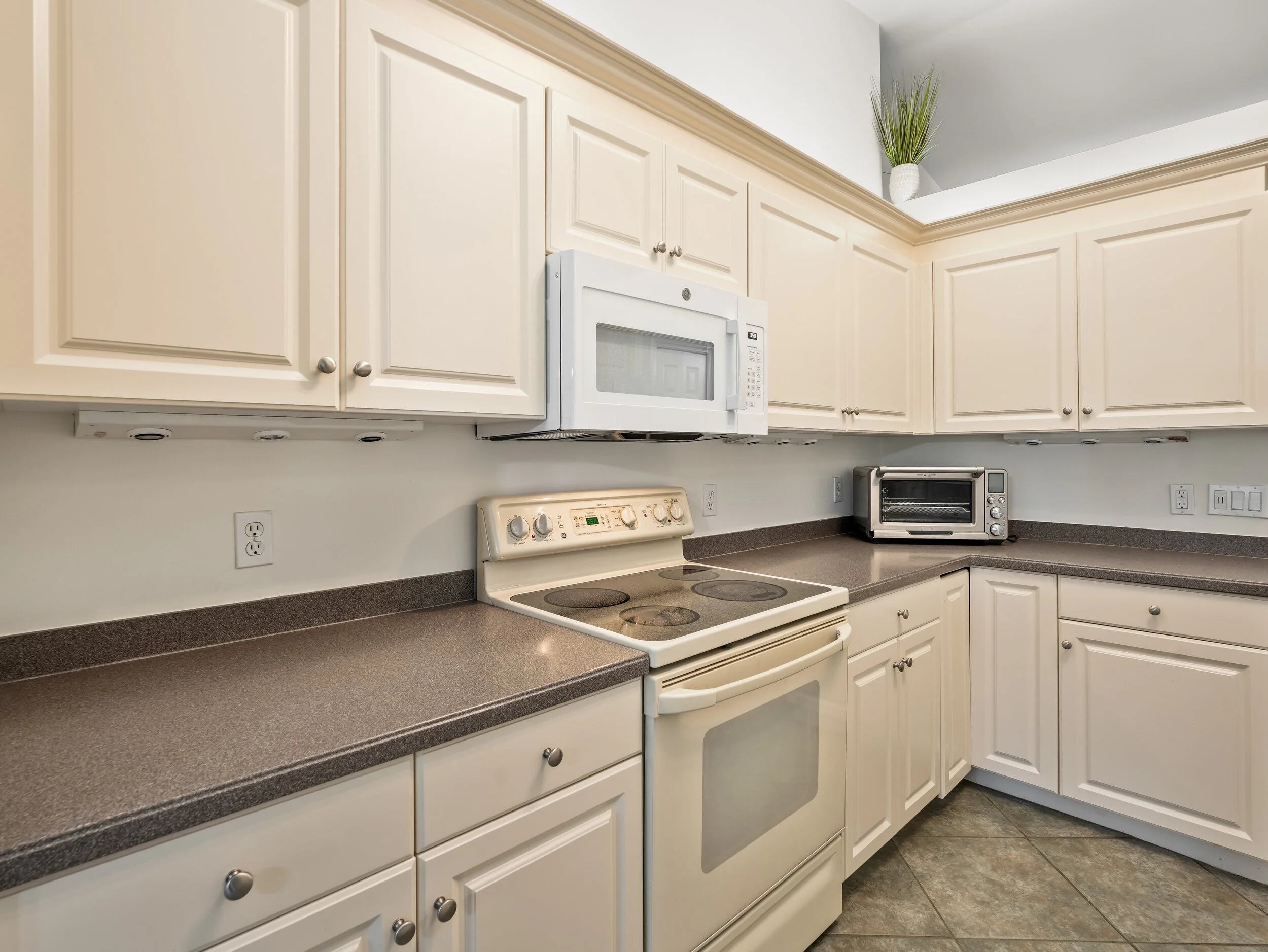 5908 3 Iron Dr. # 220