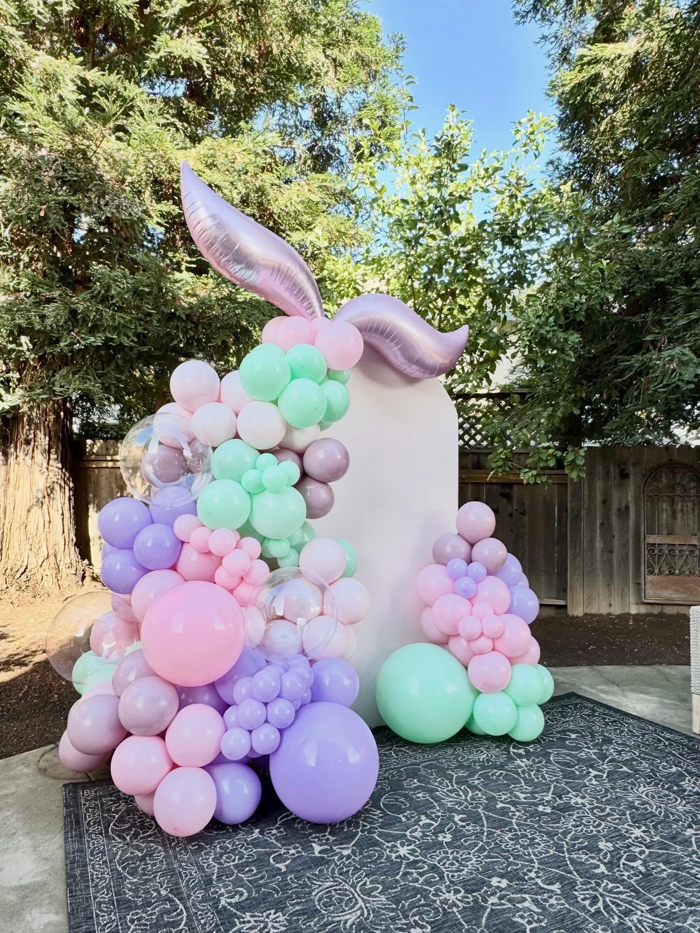 Mermaid dreams come true 🧜&zwj;♀️💖🫧
Now booking in Sonoma County, CA + Kyle, TX.

#ElevateBalloons #MermaidPartyDecor #BalloonBackdrop #SonomaCountyEvents #KyleTexasEvents #BalloonStylist
