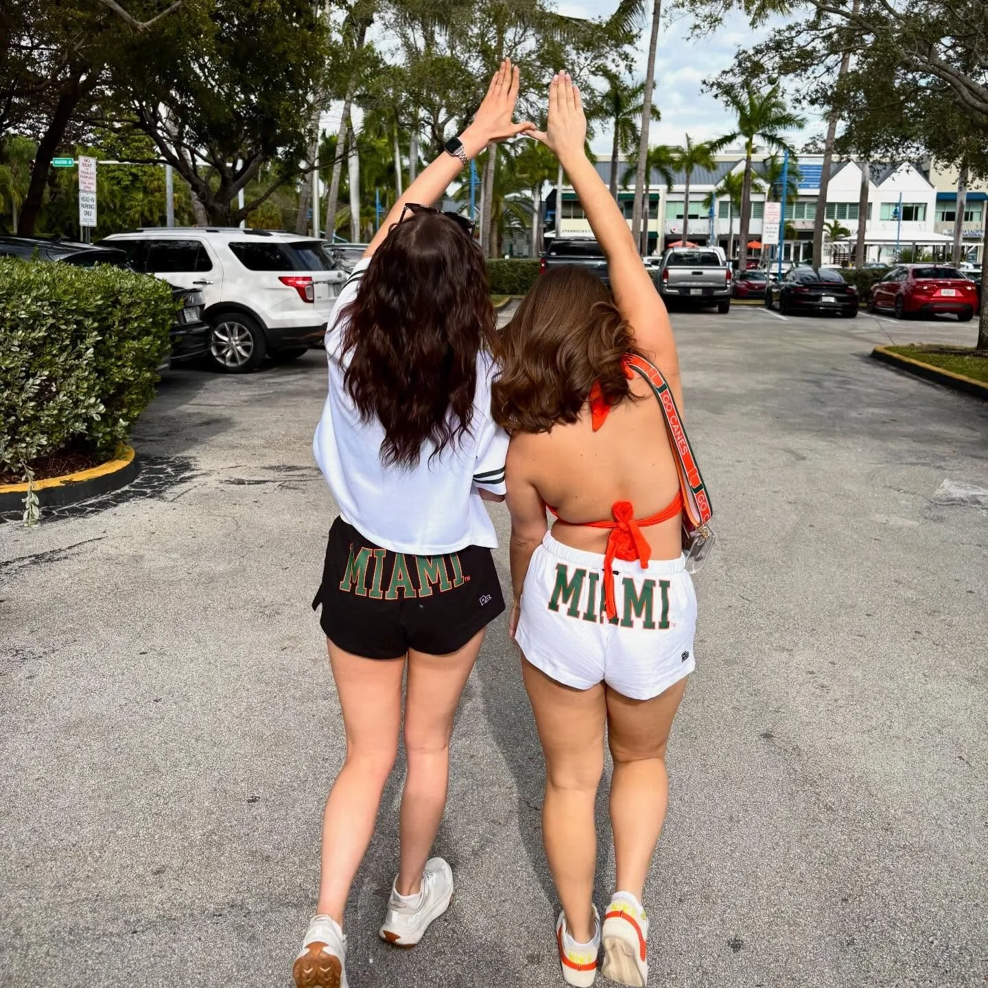 okay but does indiana have monty's, sip margs, and the beach?? 🙌🏼