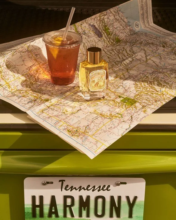 07-jessie-roeker-tru-western-rodeo-soul-harmony-sweet-tea-and-bottle-on-map-tennessee-harmony-plate-4x5.jpg