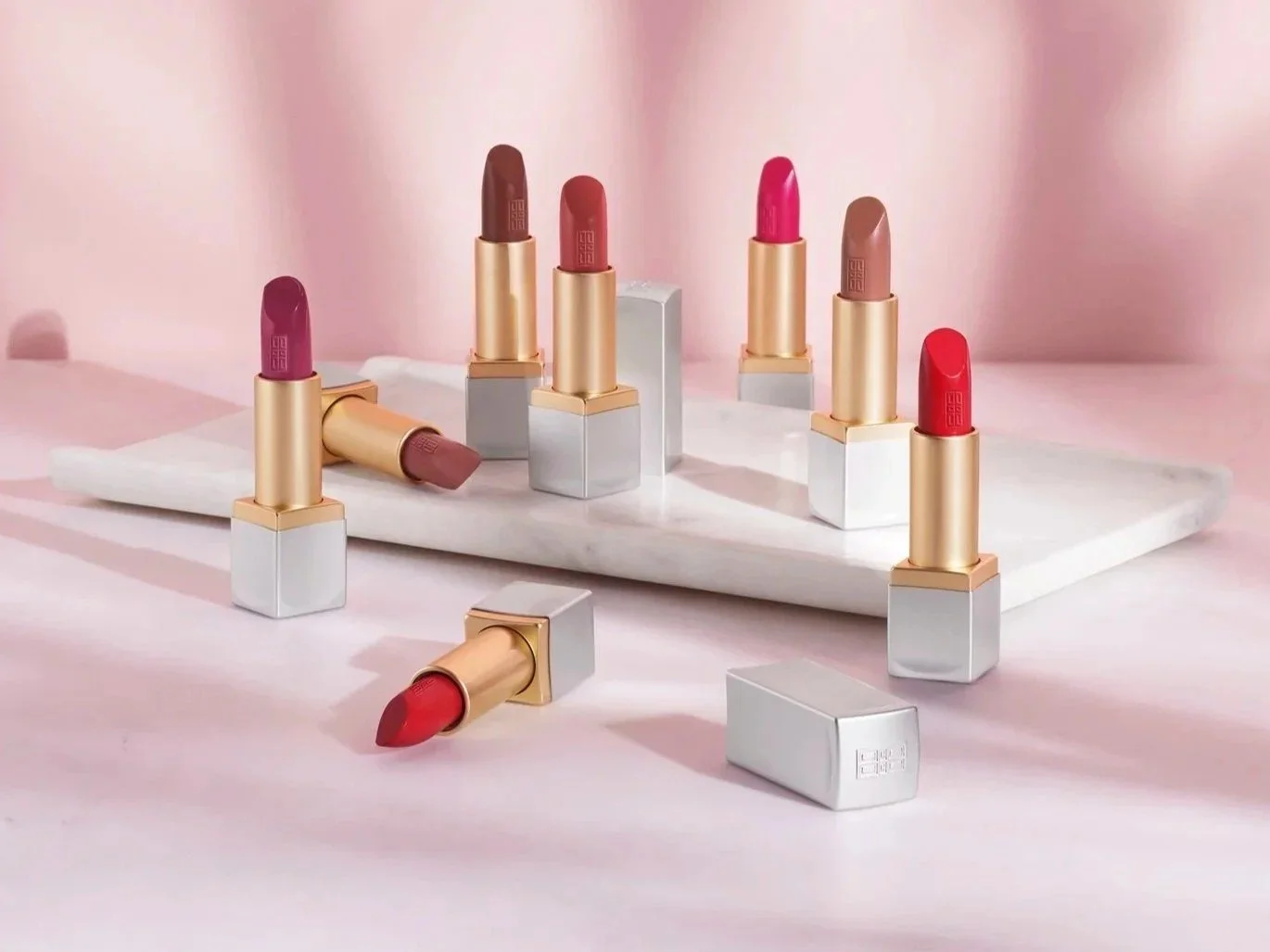jessie-roeker-elizabeth-arden-ceramide-lipstick-lipsticks-on-marble-pink-set.jpg