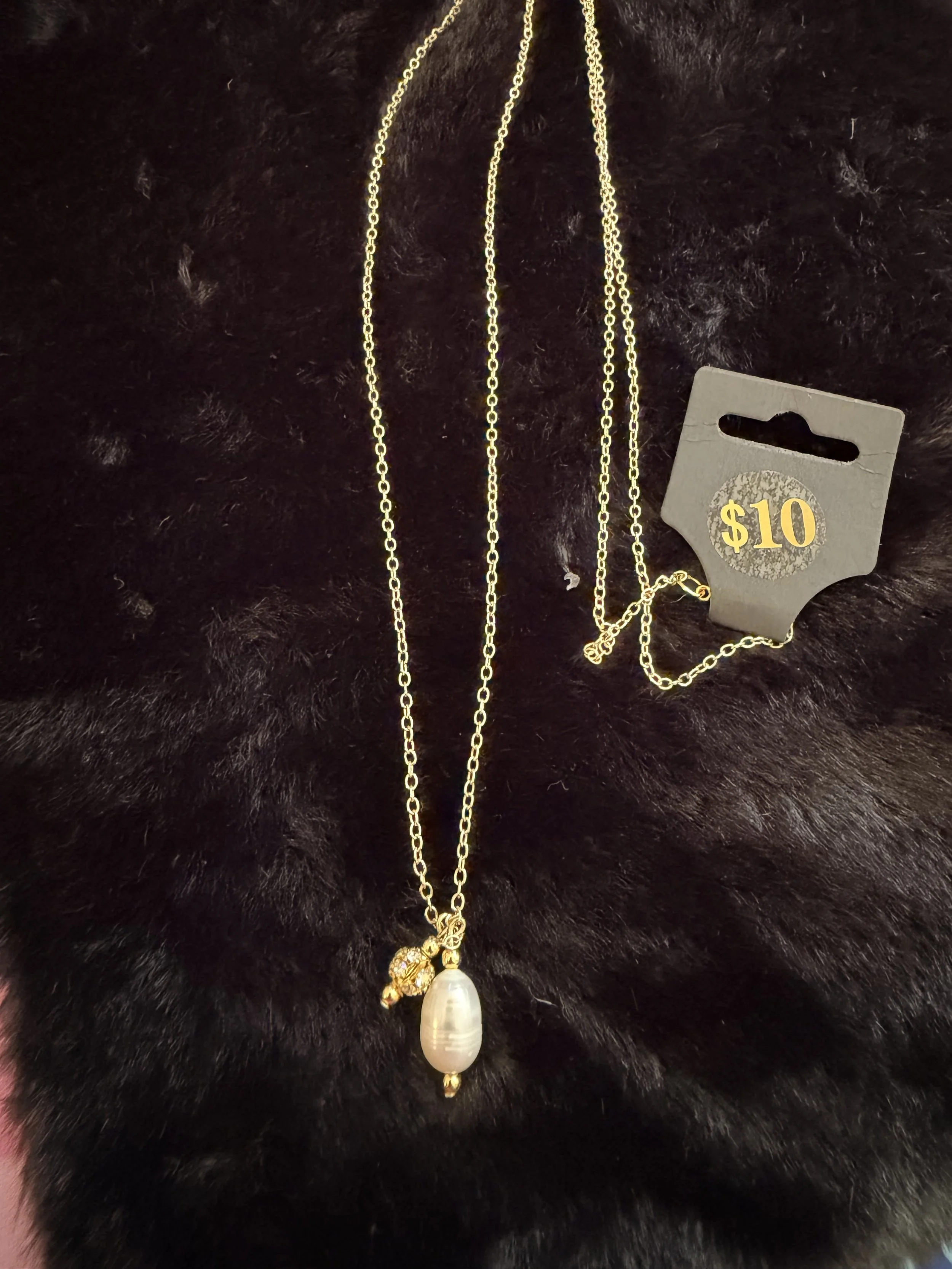 Freshwater Pearl (real) Charm with Gold Plated Chain