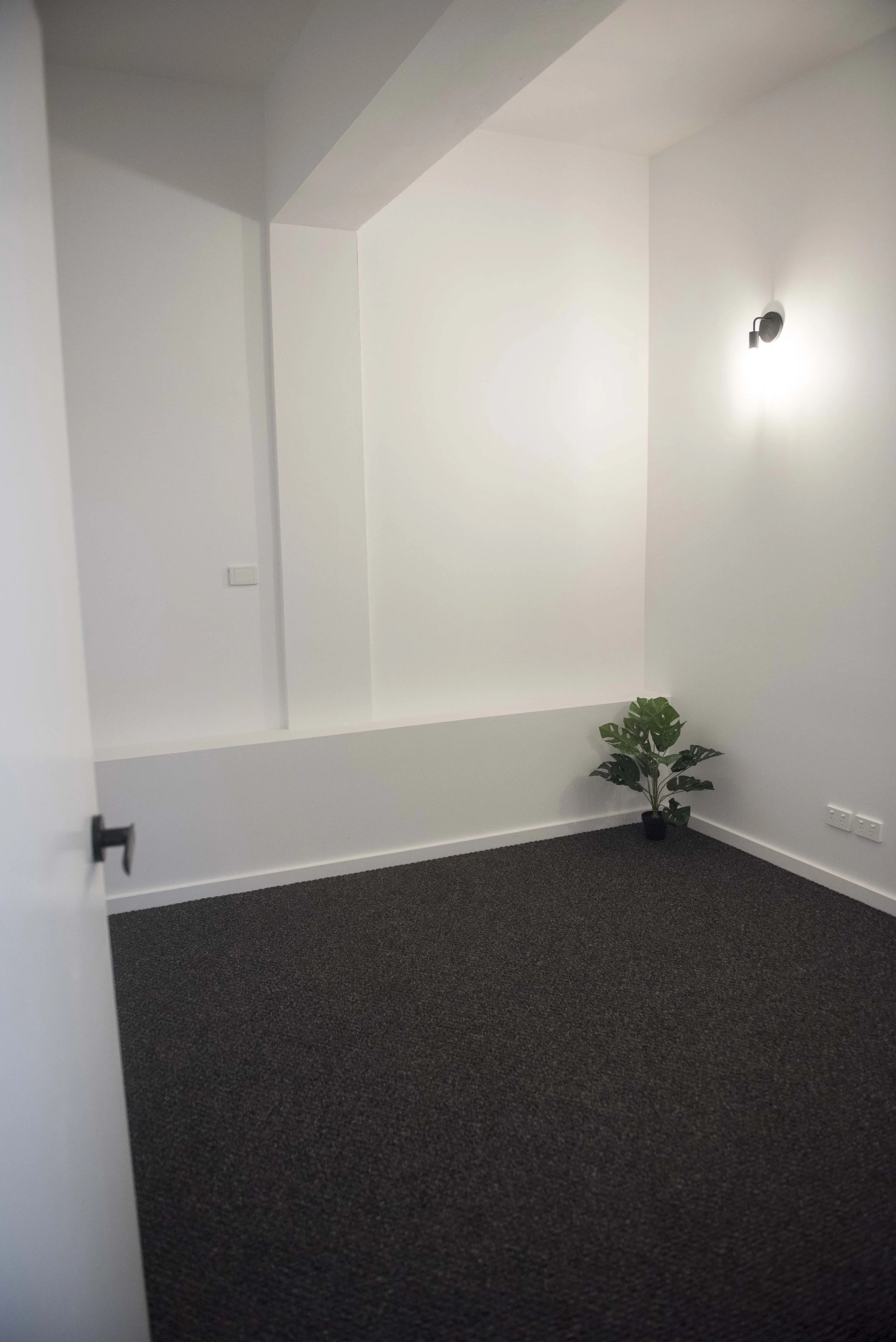 ROOM 7 (1).JPG