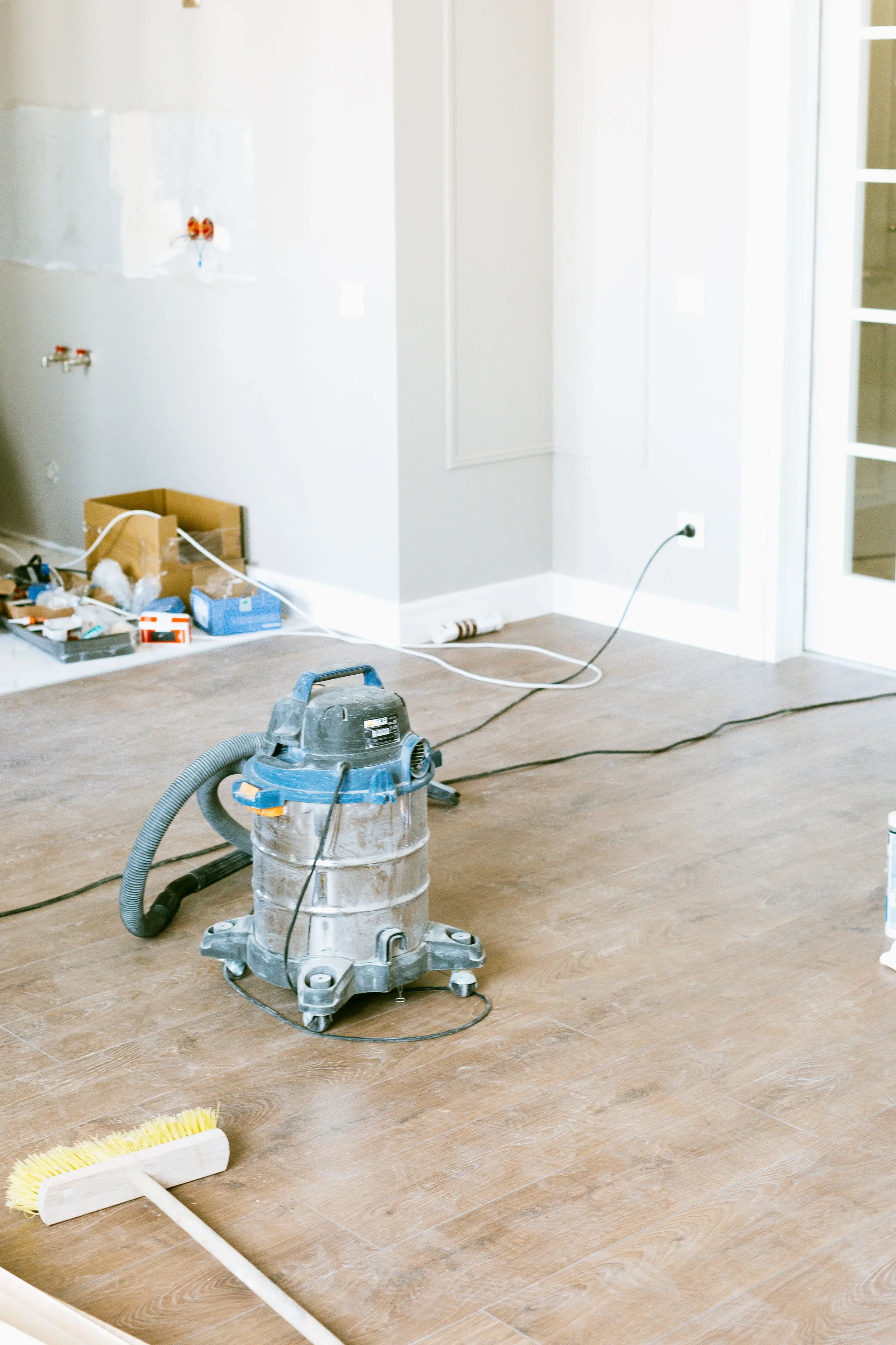 construction cleaning on site