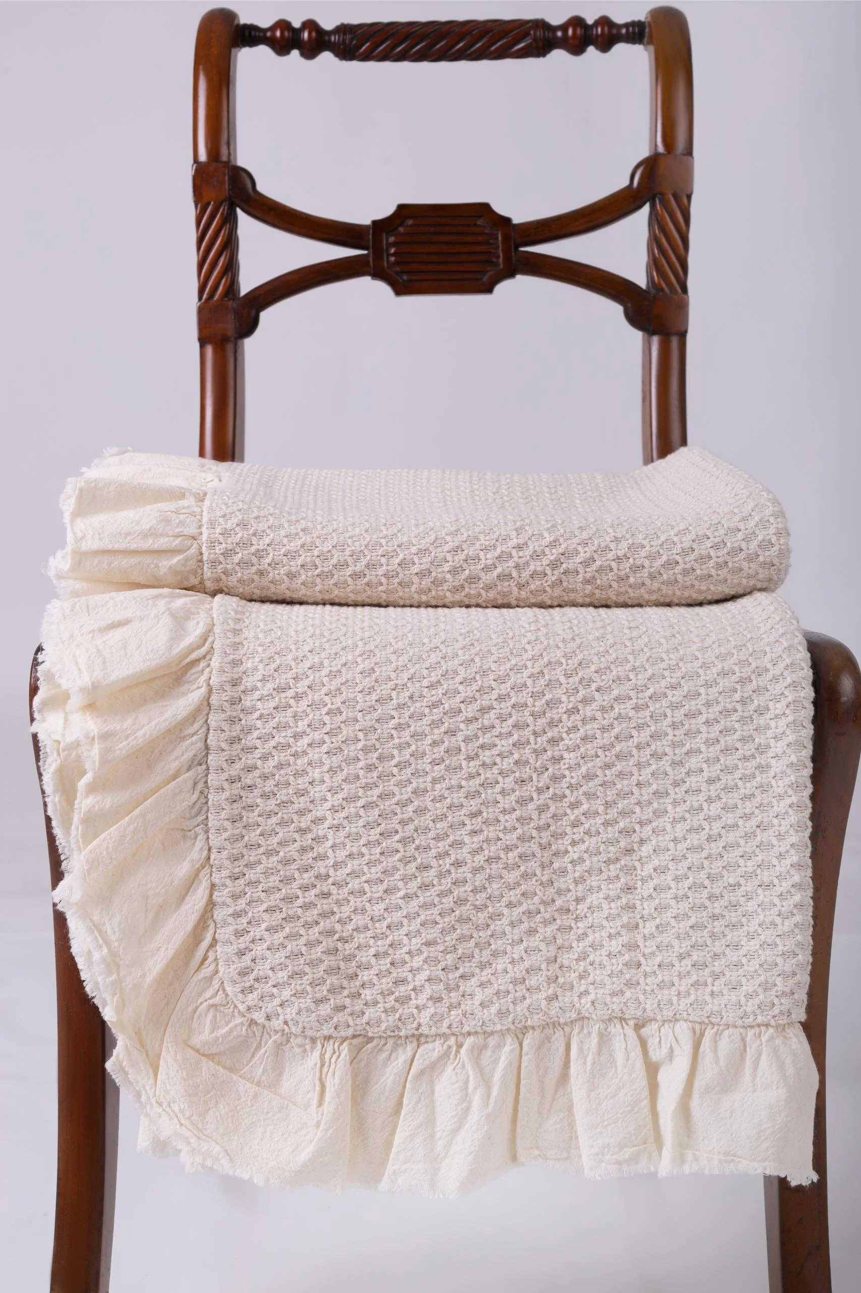 Marialva throw beige 3.jpg