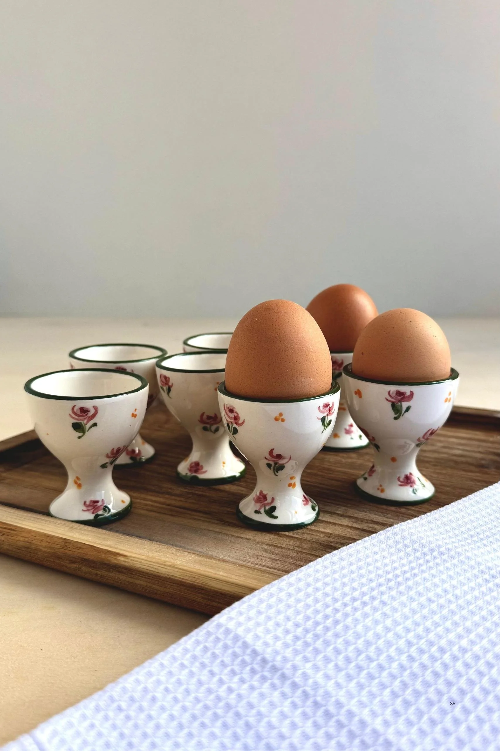 romantic-ceramic-egg-cup-breakfast.jpg.jpg