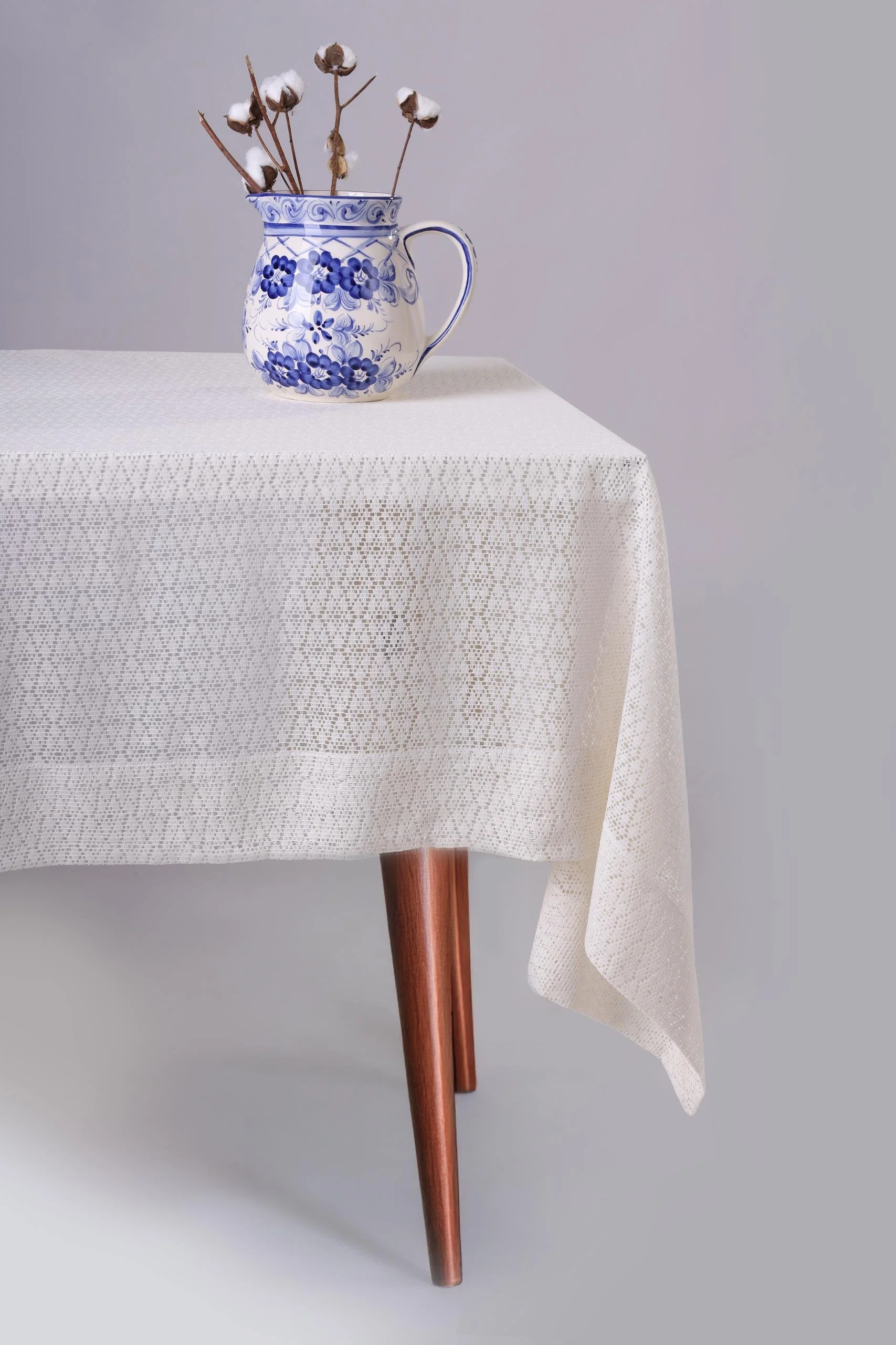 Bordada Tablecloth