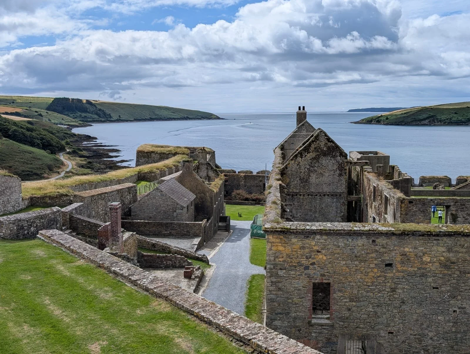 WhatsApp Image 2025-10-29 at 14.22.34 (1).jpeg