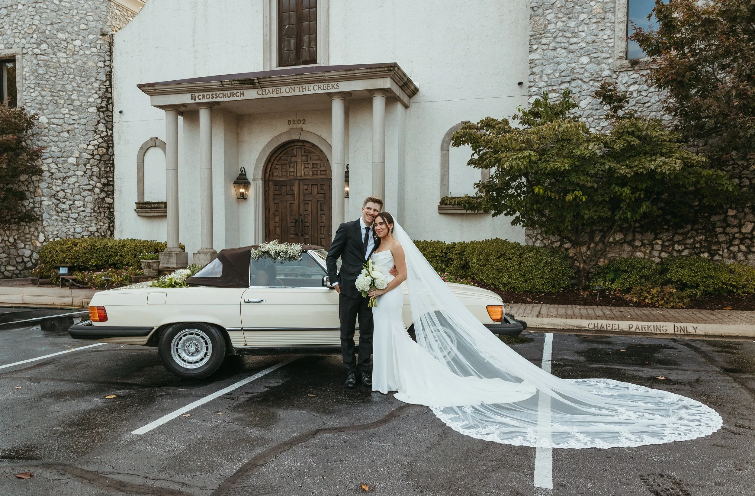 Candid wedding couple portrait in Northwest Arkansas captured by local wedding photographer