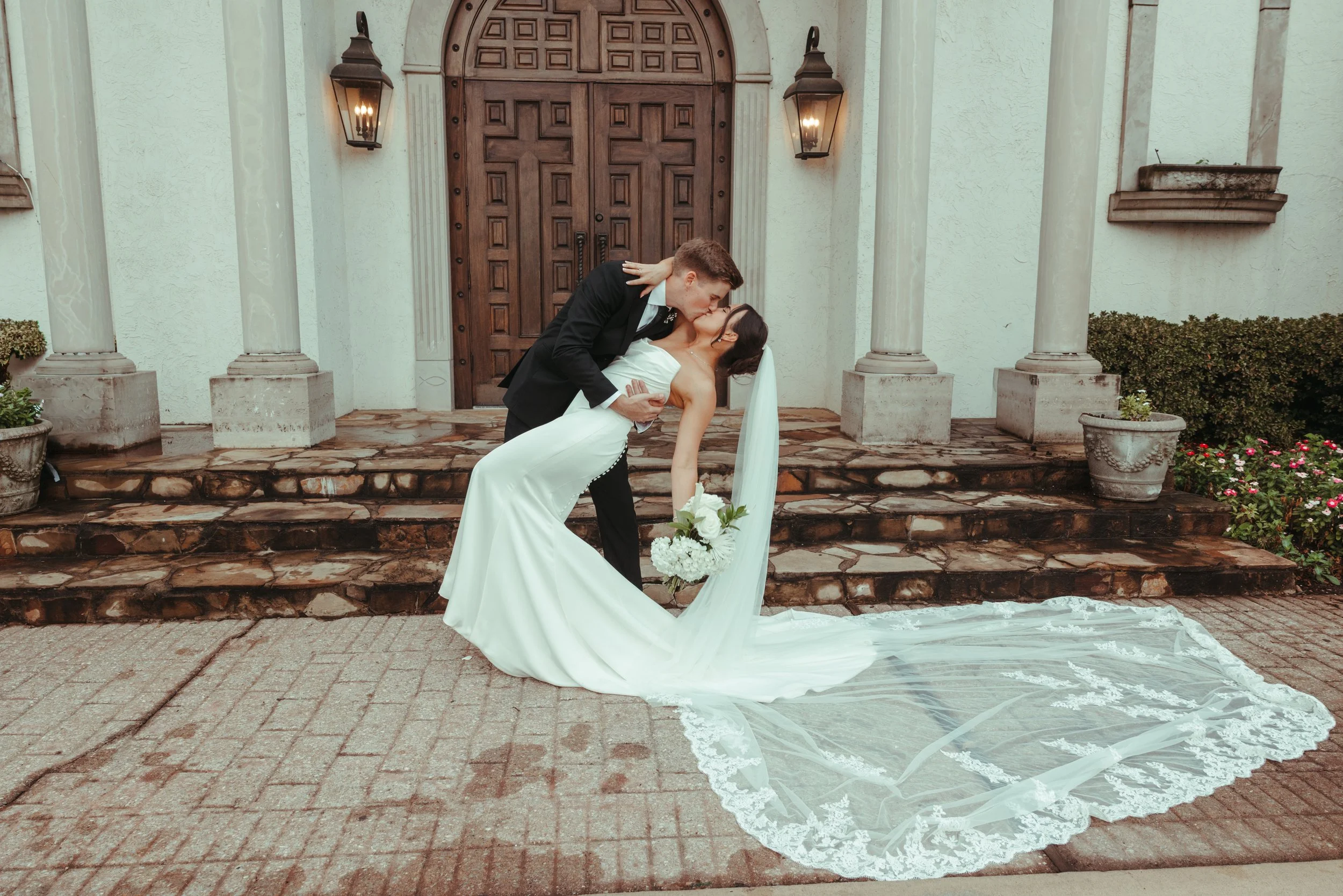 Candid wedding couple portrait in Northwest Arkansas captured by local wedding photographer