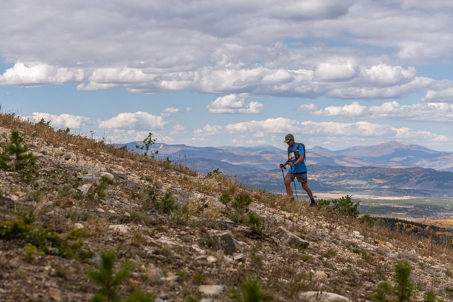 Snapshots from the mid mountain aid station courtesy of @michaelkress_ ⛰️⛰️⛰️