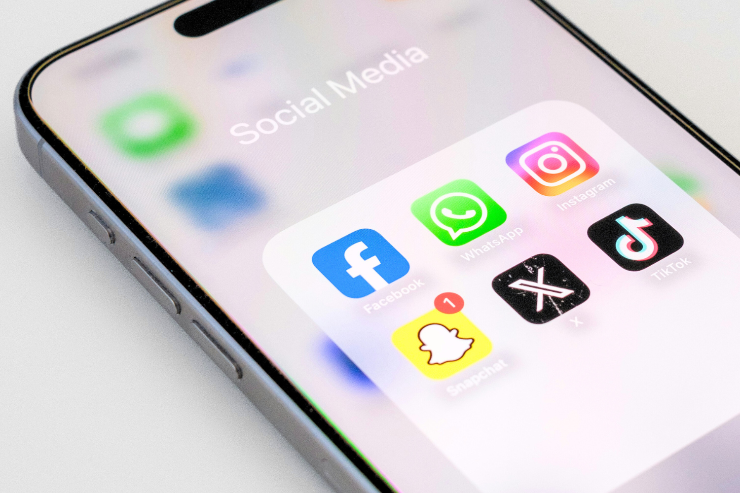 8 Apps to Simplify your Social Media Marketing