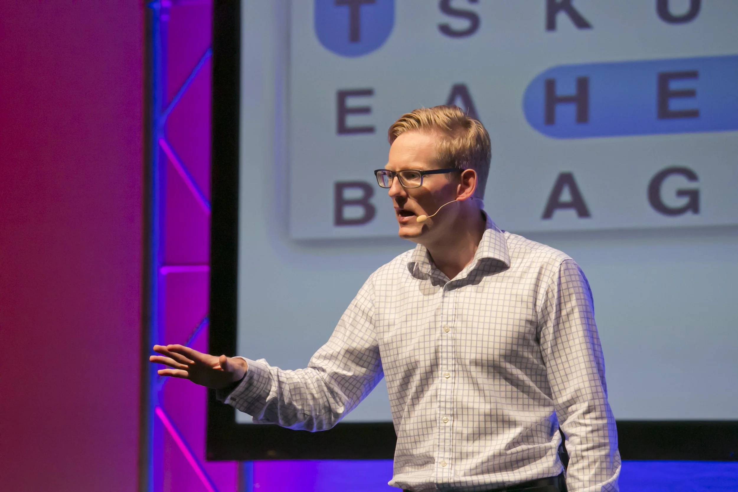 The Secret Life of Us_19.jpg