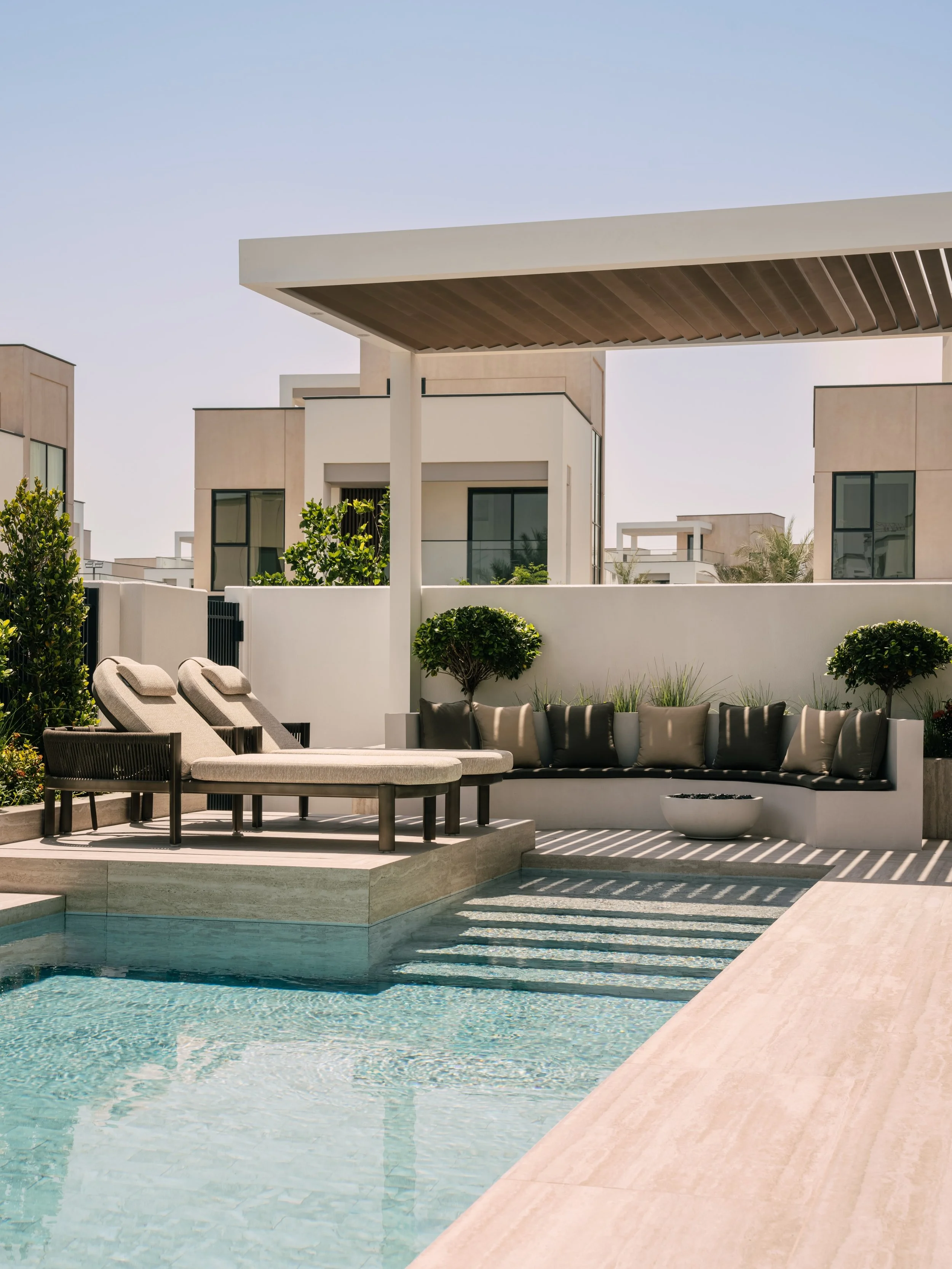 There are projects where a single material decision sets the tone for everything that follows. In this Emaar Arabian Ranches villa in Dubai, that decision was Alpi Verde marble &mdash; and from the moment it was introduced into the brief, it gave the