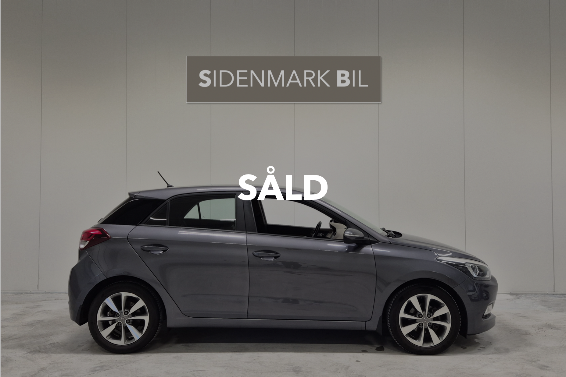 Hyundai i20 1.4 101hk - Automat - 2016 - Bensin - 10 901 mil - Premium - Välservad