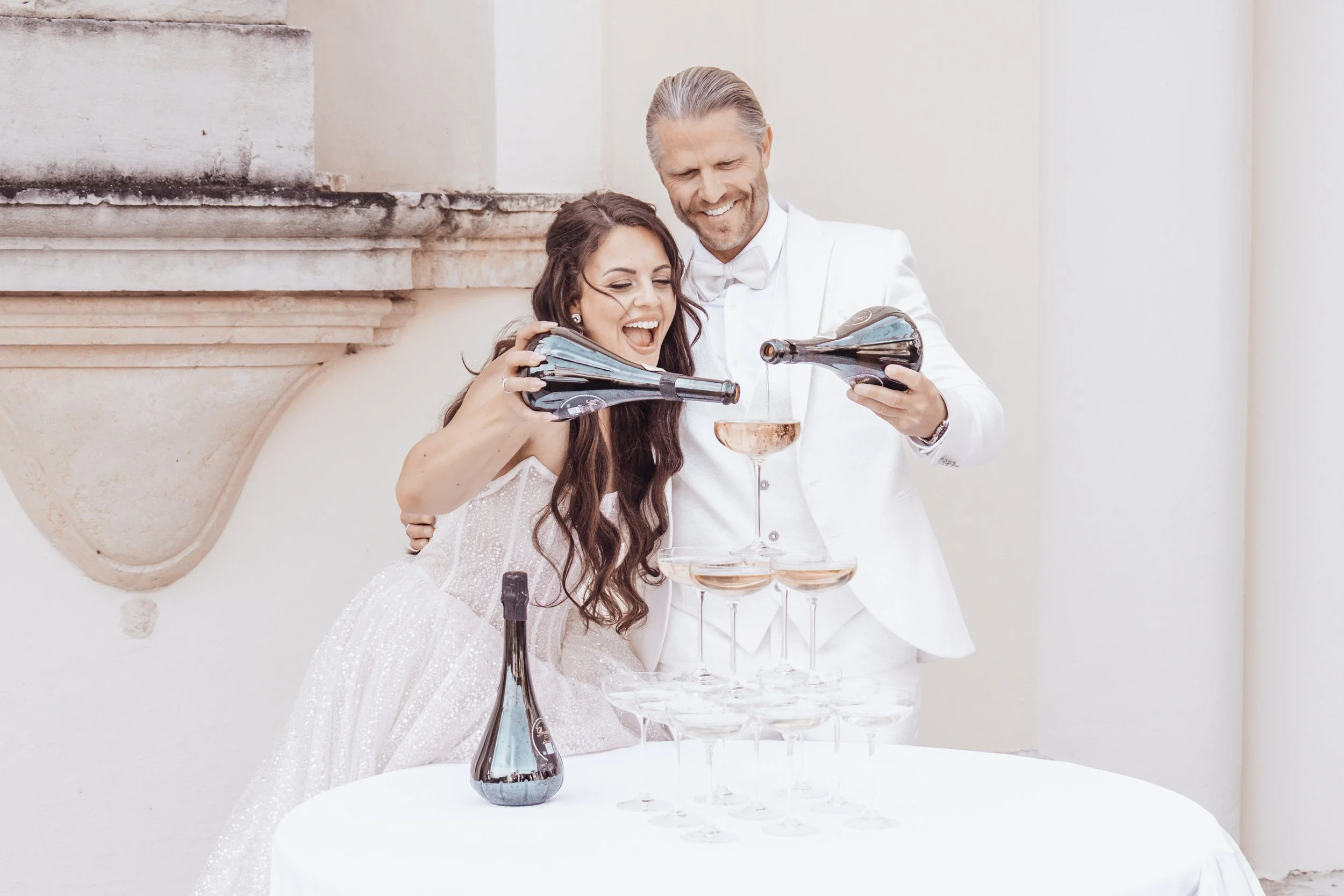 Champagnerturm zur Hochzeit fotografiert von Daniela Ott in Italien