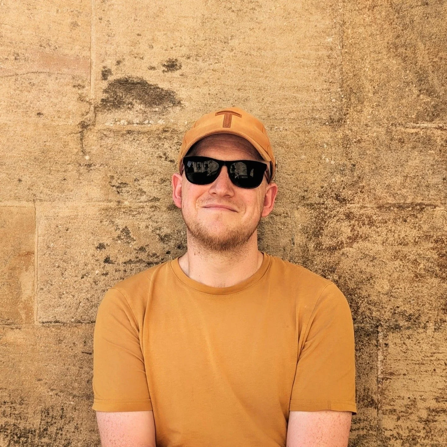 Proud to annouince that the first siunbgle "Spring" from @calleva.music aka Benjamin Hill coming EP is out NOW! 

"Spring" is a calm and reflective neoclassical piece that invites listeners to reconnect with nature &mdash; shimmer