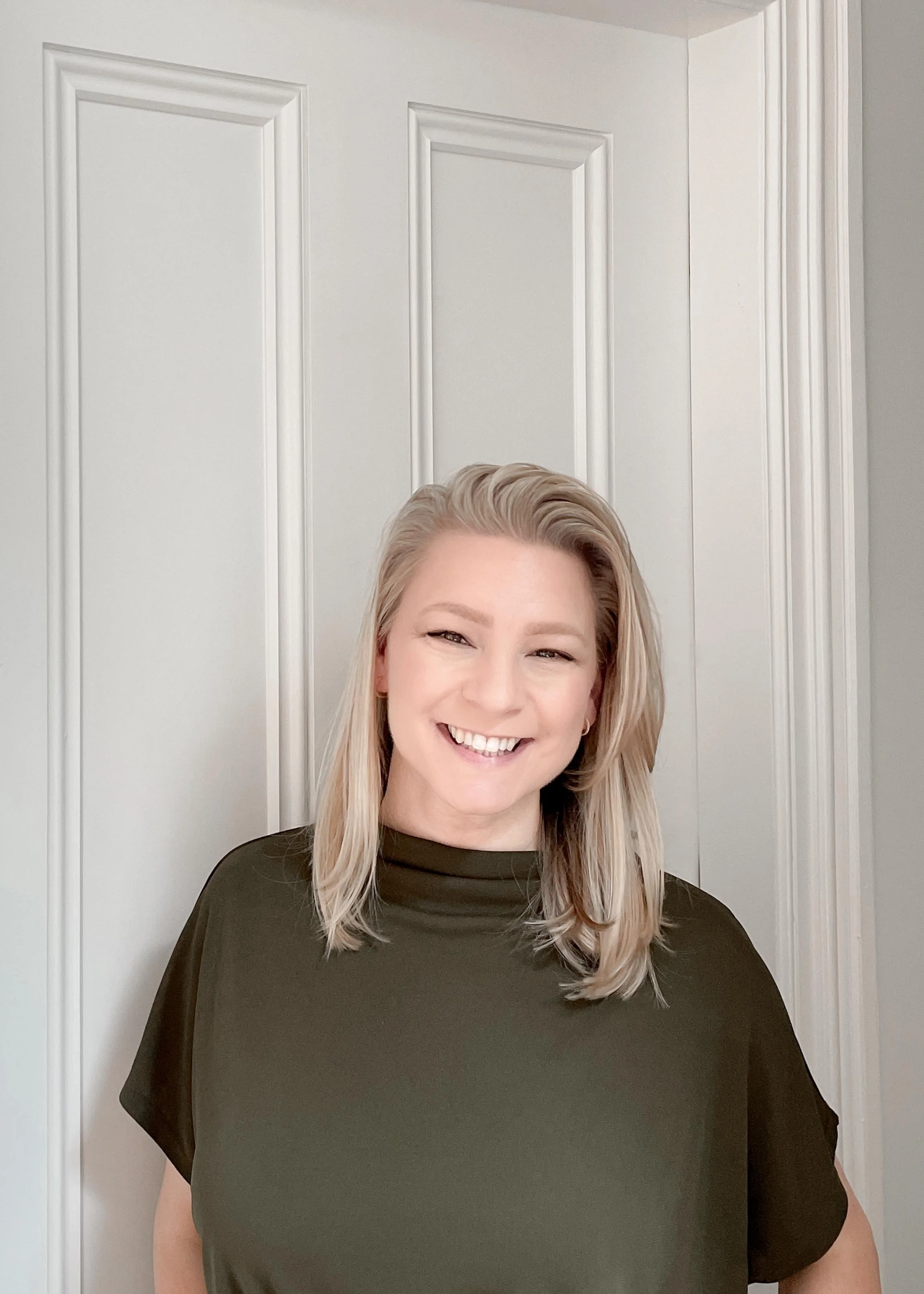 Modern Romantic Invitation Designer - The Ess Letter - Sara