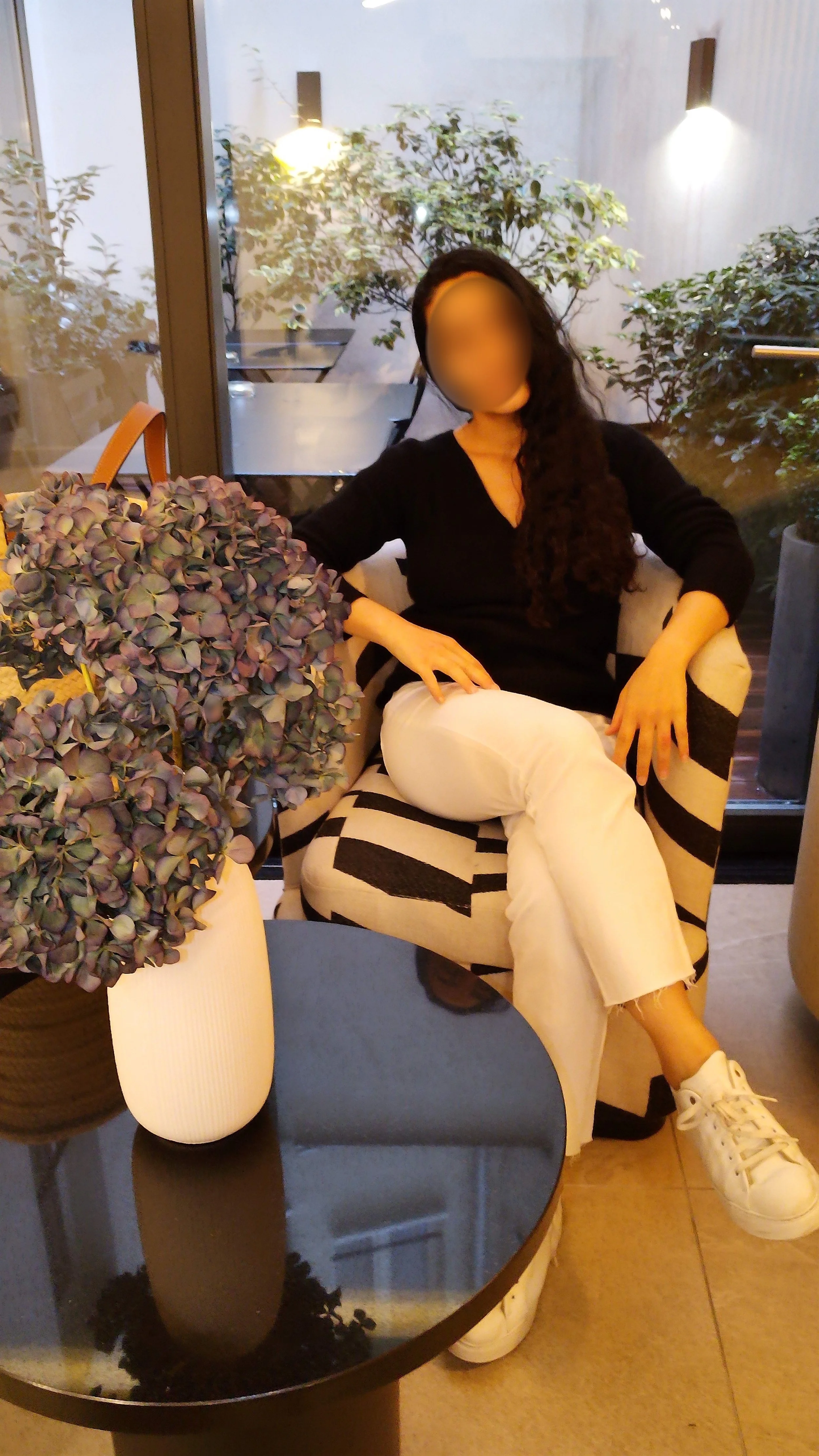 Alice Dorseuil – elegant luxury companion and high-end escort in Paris, casual chic setting