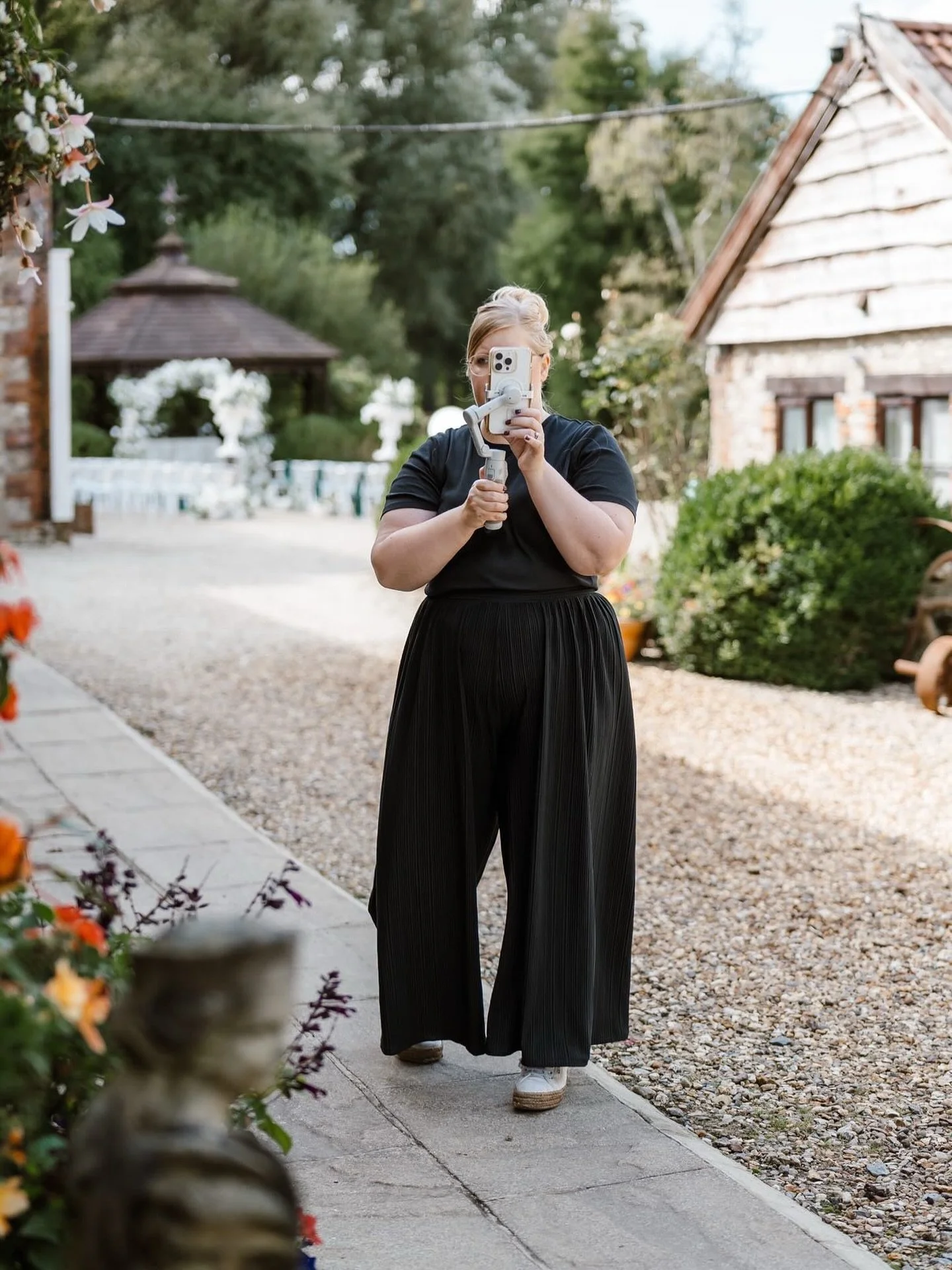 BTS of me doing my thing 💕 Huge thanks to @calum_bradley_photography for catching me in action! 🫶✨

#weddingcontentcreator #weddingcontentcreation #ukweddingsuppliers #somersetwedding