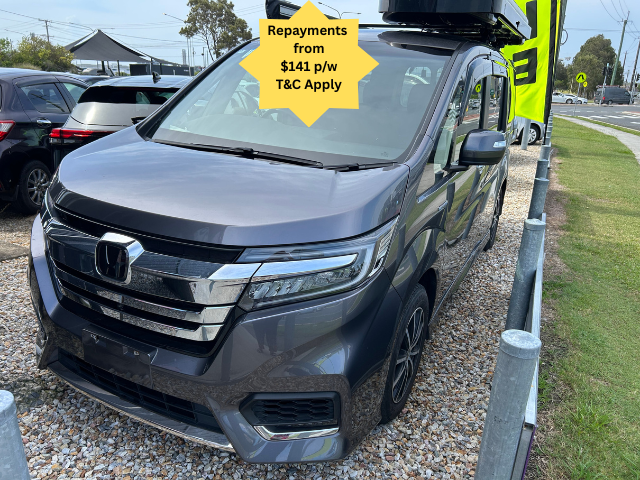 2018 Honda Stepwagon - Hybrid