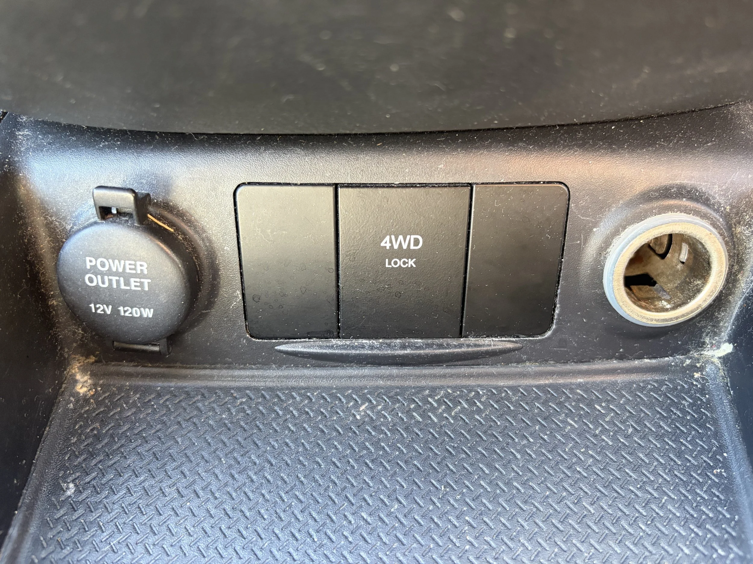 17-322-4wd-lock.jpg