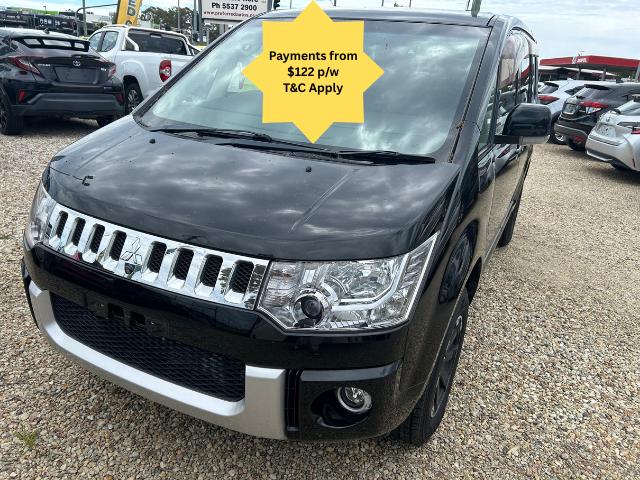 2013 Mitsubishi Delica Wagon