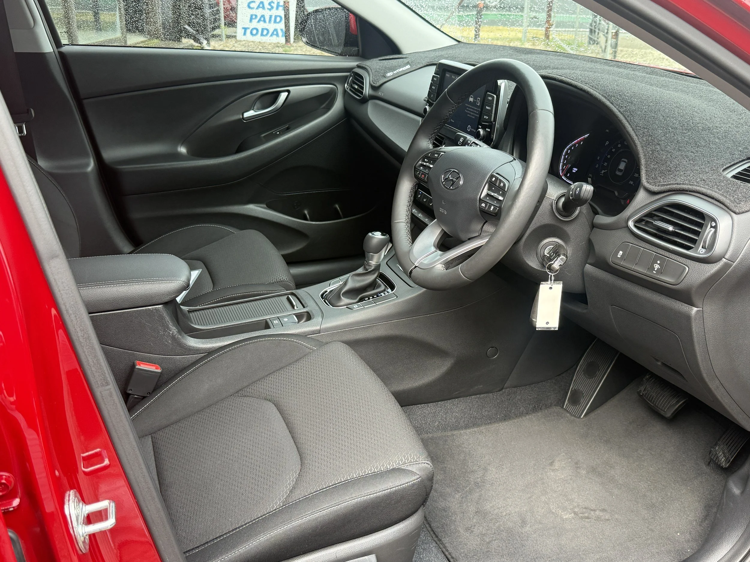 09-320-driver-seat.jpg